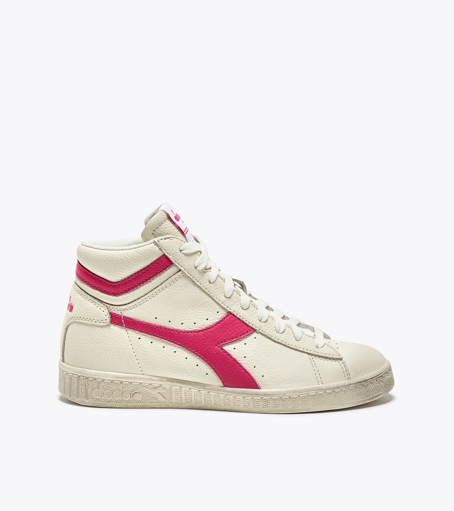 Sporty sneakers - All-Gender GAME L HIGH WAXED WHITE/RASPBERRY SORBET - Diadora