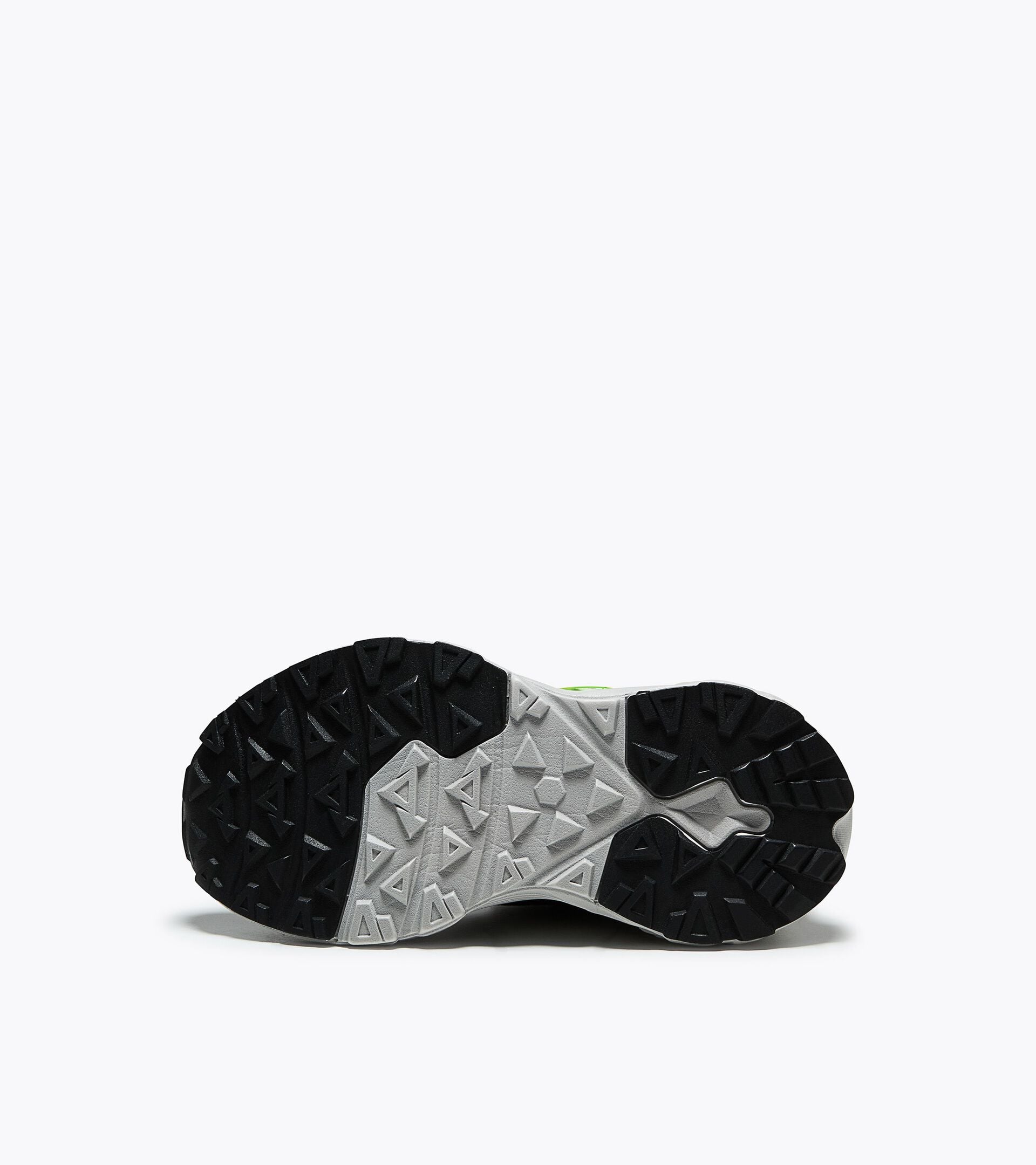 Running shoe - Double lacing system - Junior
 SNIPE 4 JR BLACK/SILVER DD/ACID GREEN - Diadora