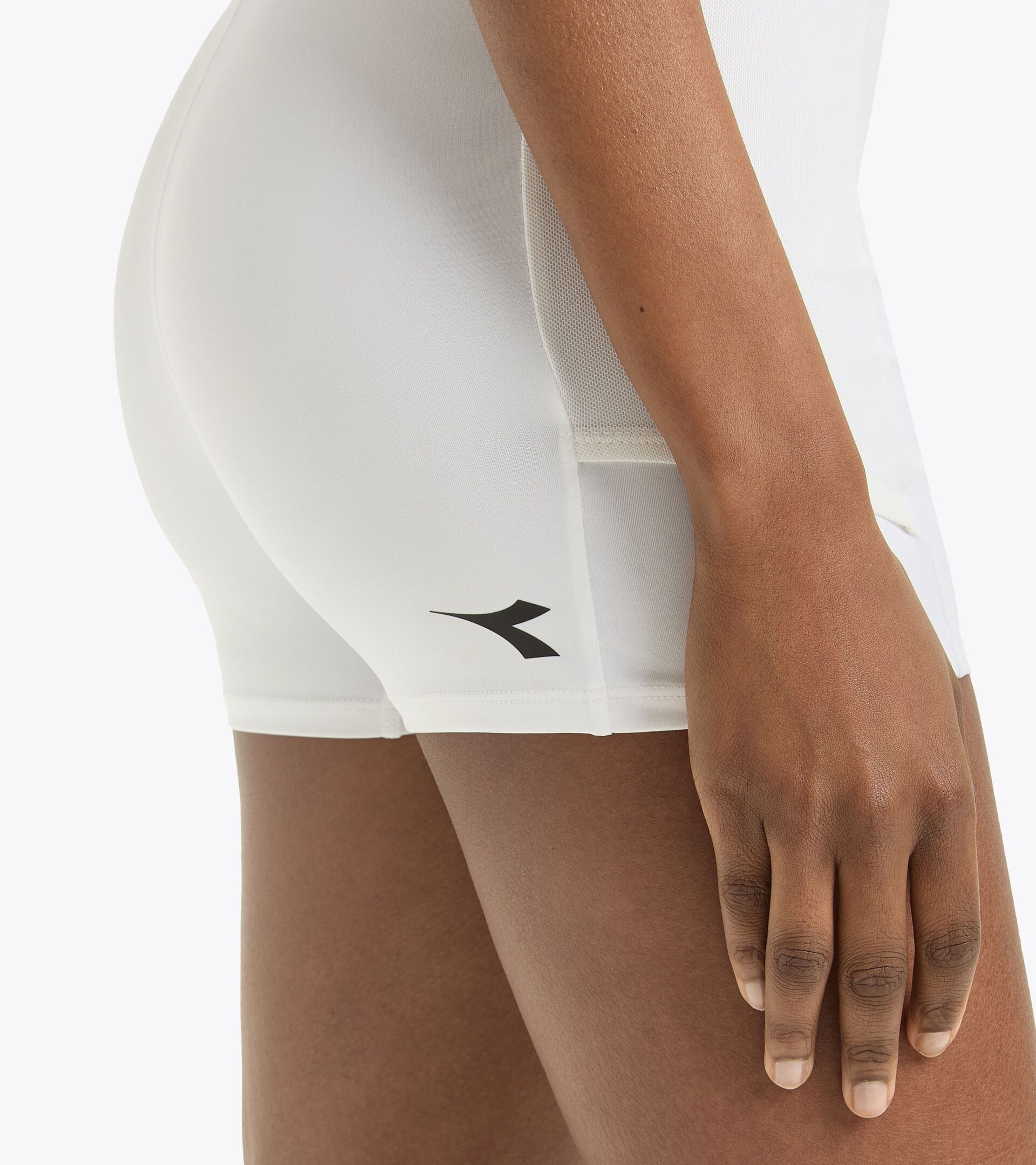 Tennis shorts - Women’s
 L. SHORT TIGHTS POCKETS OPTICAL WHITE - Diadora