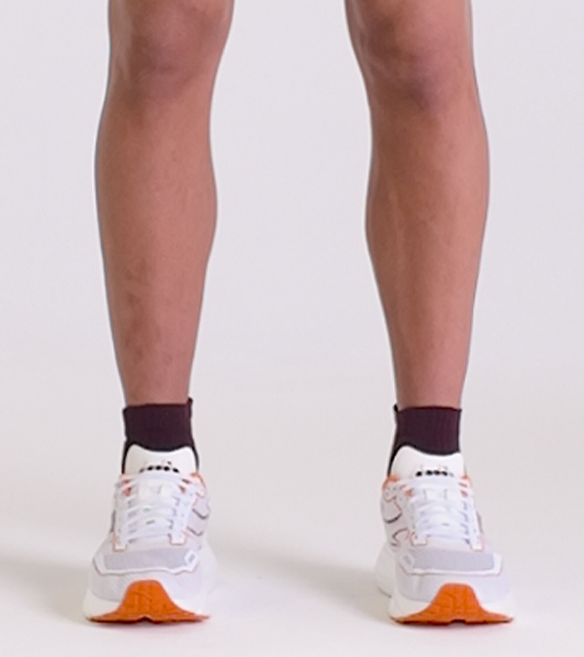 Zapatilla de running - Ligereza y reactividad - Hombre FREQUENZA 2 BIANCO/ROSSO GRANATA - Diadora
