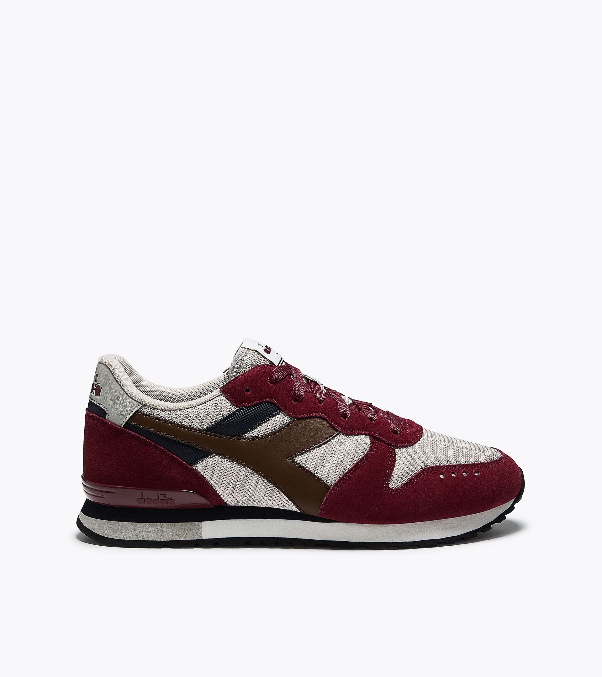 Zapatilla de ante - Para todos los g&eacute;neros
 CAMARO M2 CARAFE /TOTALE ECLIPSE - Diadora