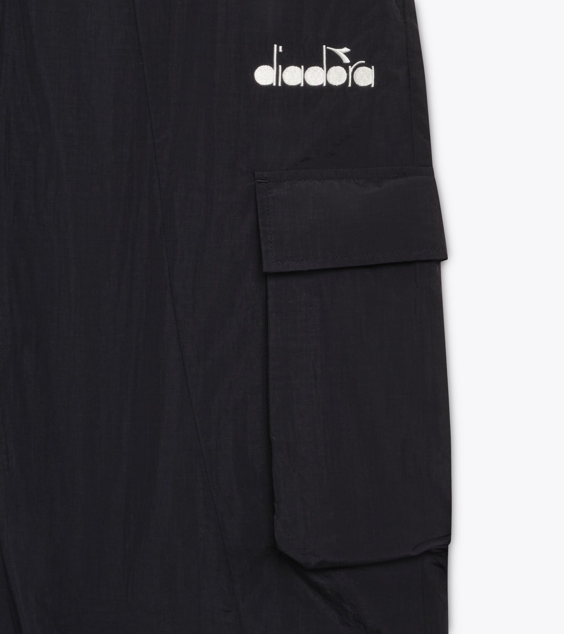 Track Pants de nailon ripstop - Mujer
 L. TRACK PANTS LOGO NEGRO - Diadora