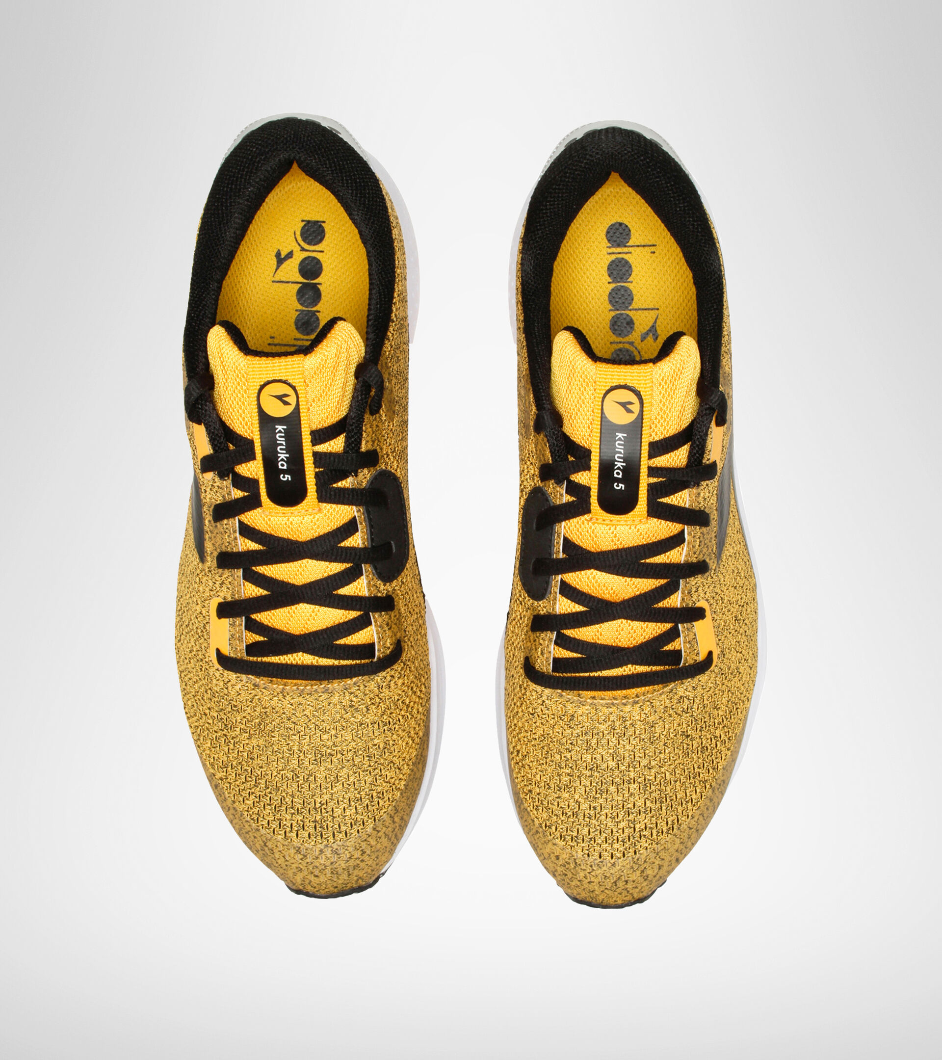Running shoe - Men KURUKA 5 SAFFRON/BLACK/WHITE - Diadora