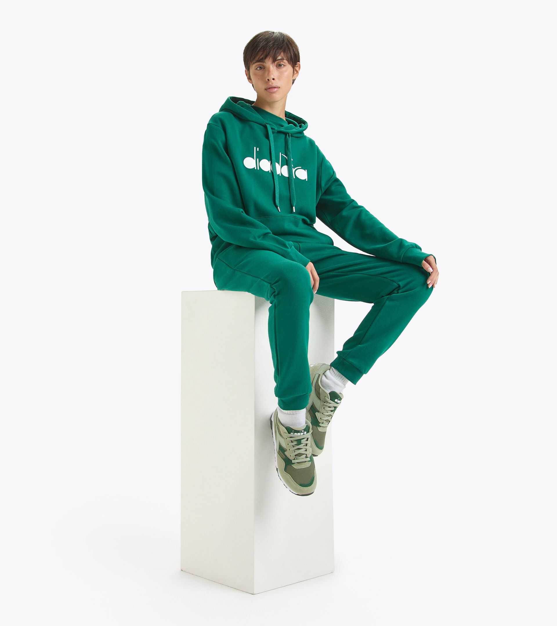 Sudadera deportiva con capucha - Made in Italy - Gender neutral HOODIE LOGO VERDE VENTURINA - Diadora