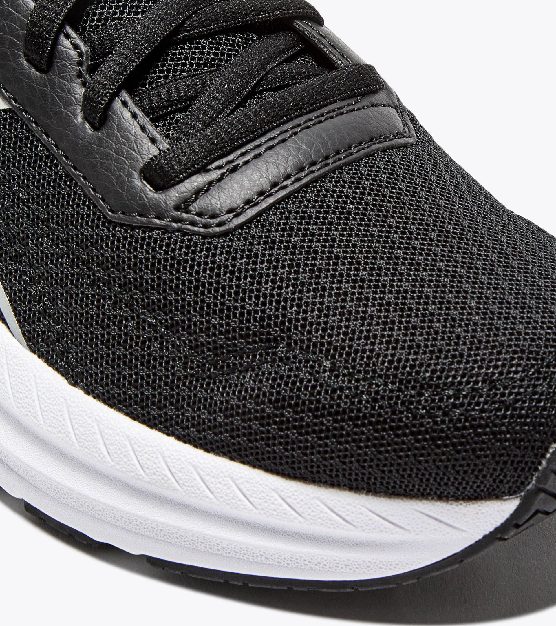 Chaussures de marche§Femme PASSO 5 W NERO/ARGENTO/BIANCO OTTICO - Diadora