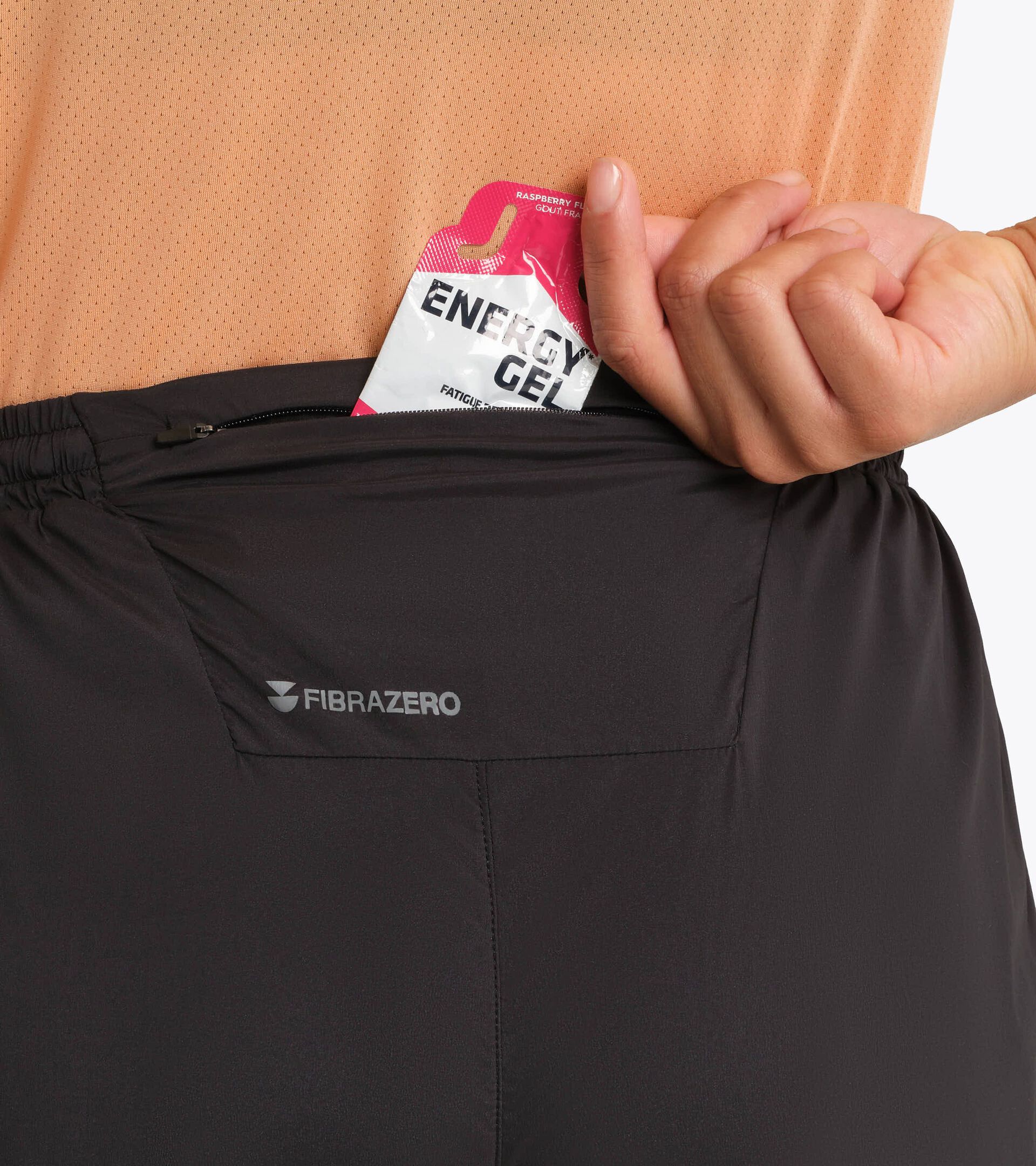FIBRAZERO 2,5&rsquo;&rsquo; Split Shorts  - Running - Women&rsquo;s
 L. SPLIT SHORT 2.5 SUPER LIGHT FIBRAZERO BLACK - Diadora