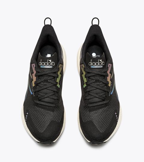 MYTHOS BLUSHIELD VOLO 4 HIP W, BLACK/WHISPER WHITE Running shoe with reflective details - Stability and lightness - Donna MYTHOS BLUSHIELD VOLO 4 HIP W BLACK/WHISPER WHITE - Diadora