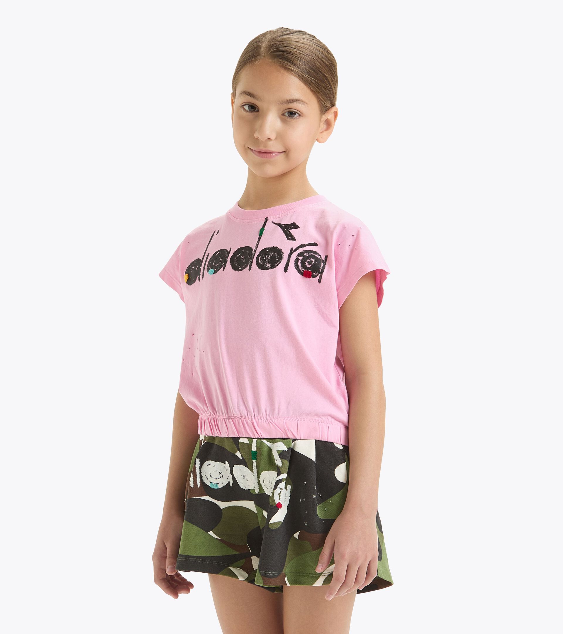 Camiseta corta - Corte boxy - Niña JG.  T-SHIRT SS CROP CAMO ROSA MELOCOTON TROPICAL - Diadora