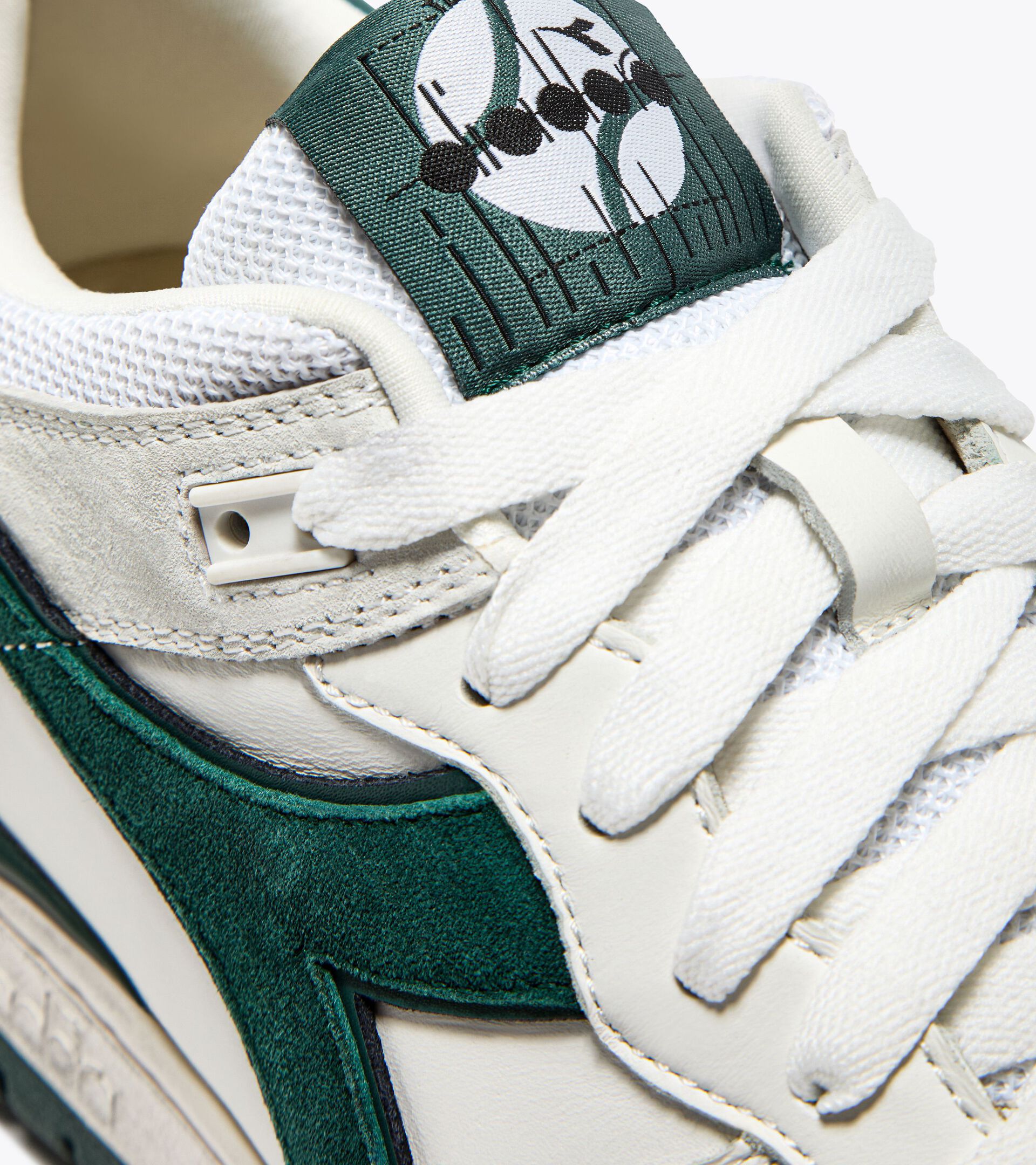 Heritage leather sneaker - All-Gender B.560 USED WHTIE/BISTRO GREEN - Diadora