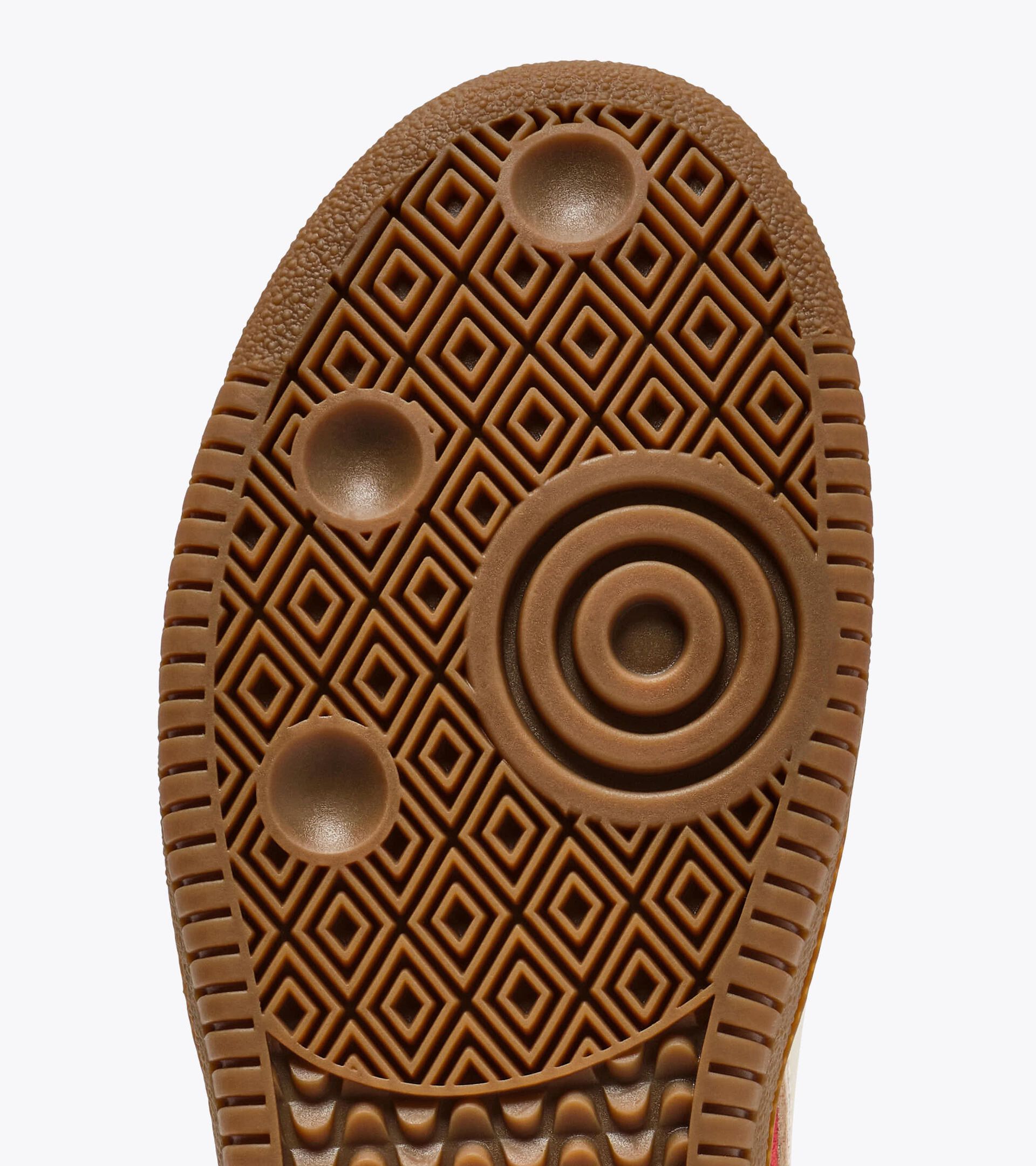 Sneakers en cuir - Genre neutre
 TOKYO POMME AU FOUR - Diadora