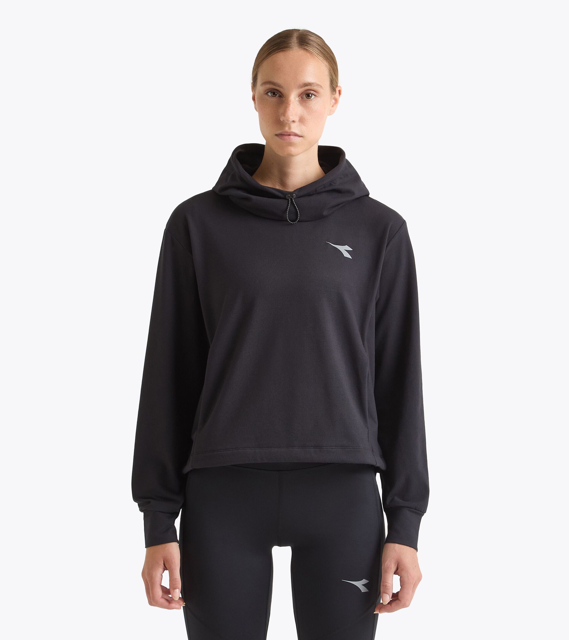 Pull en jersey post-entra&icirc;nement&sect;Femme L. JERSEY PULLOVER HOODIE RUN CREW NOIR - Diadora