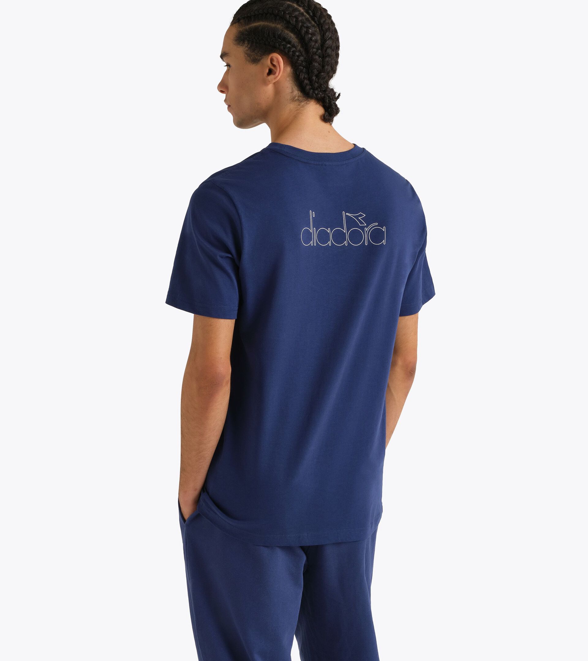 Camiseta Logo - Hombre
 T-SHIRT SS LOGO EXC. I AZUL MARINO PEONIA - Diadora