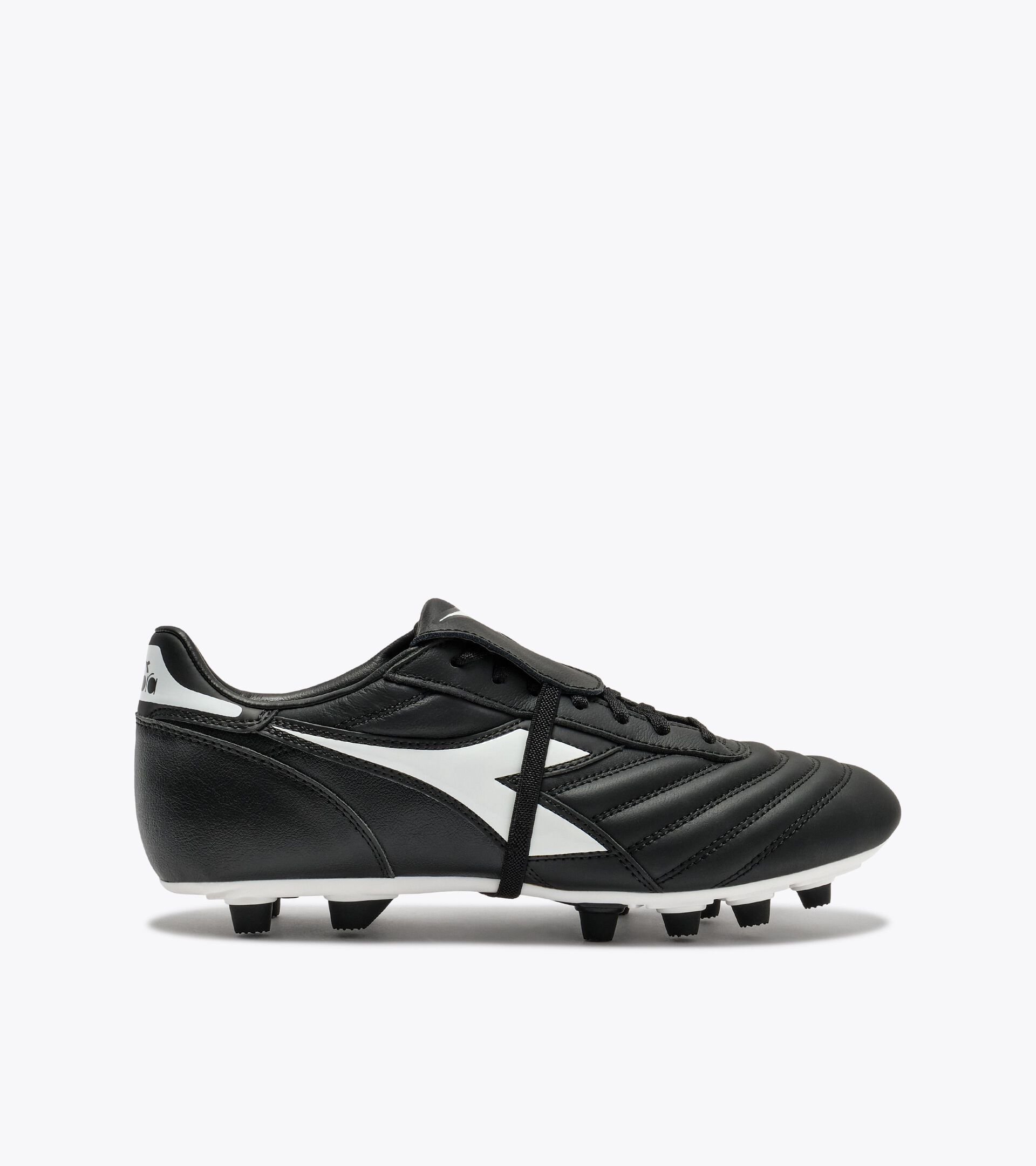 Bota de f&uacute;tbol de piel para superficies compactas - Hombre BRASIL ICON LT T MDPU NEGRO/BLANCO - Diadora