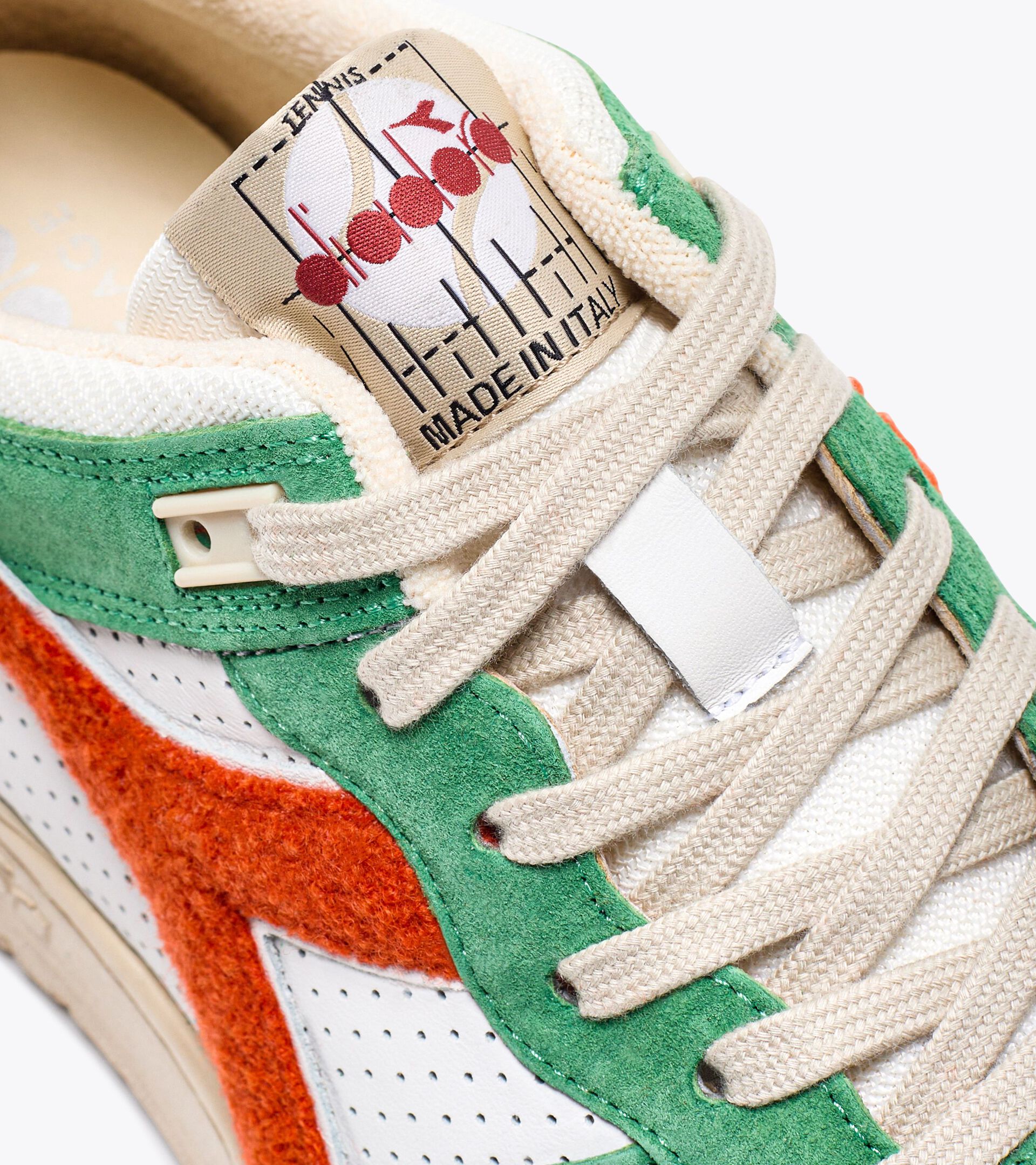 B.560 USED RR ITALIA Heritage sneakers - Made in Italy - Gender Neutral -  Diadora Online Store US