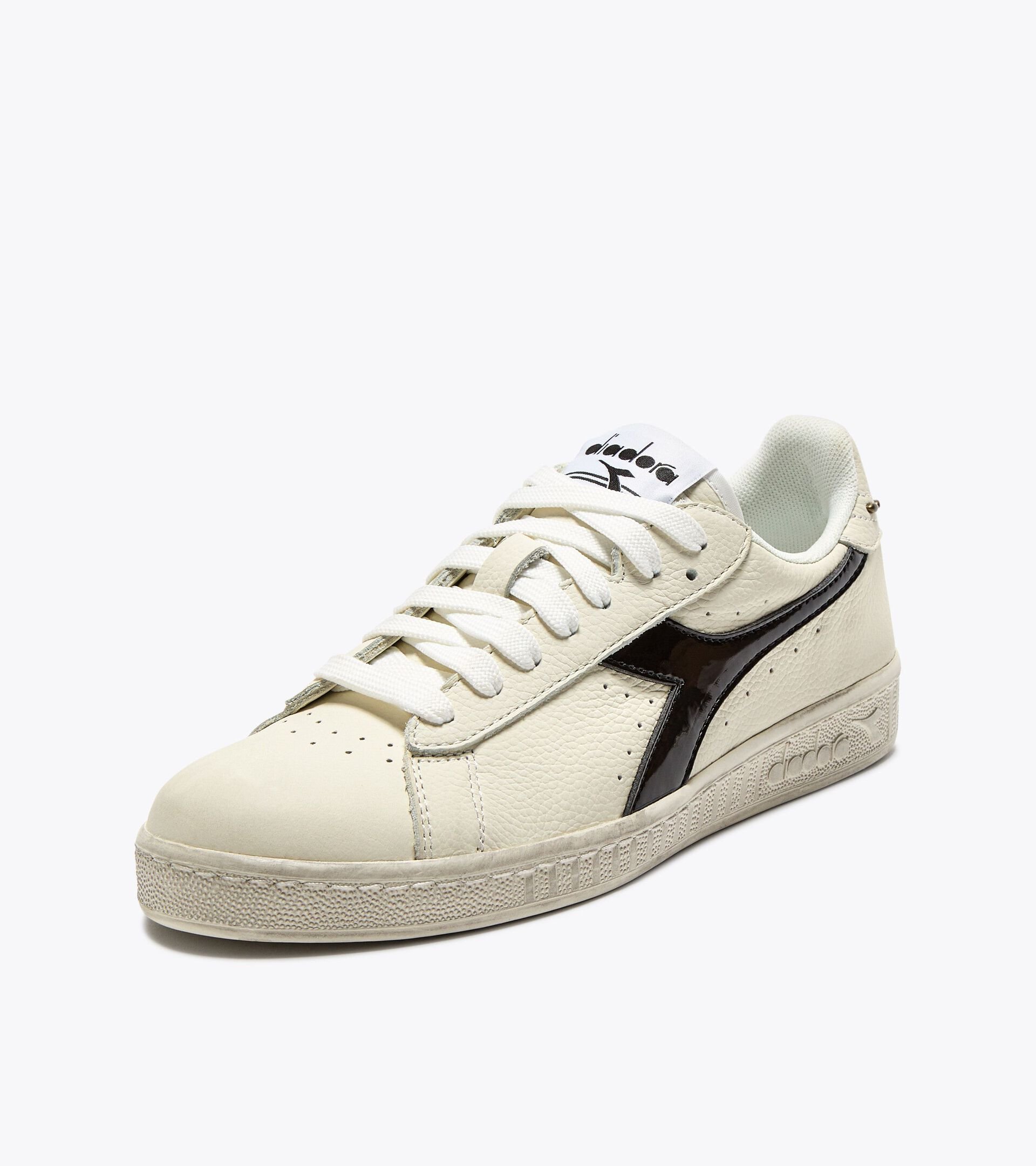Sneaker sportiva in pelle - Donna 
 GAME L LOW WAXED STUDS WN BIANCO/NERO - Diadora