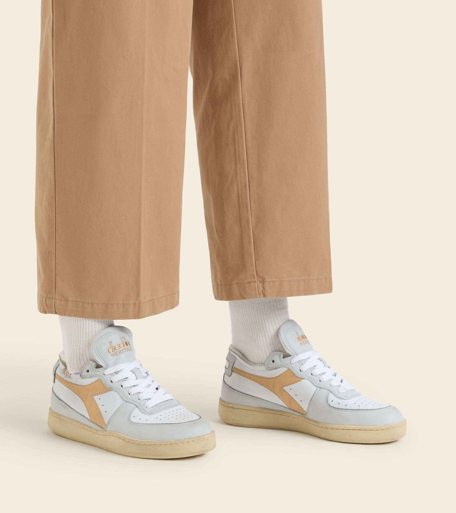 Heritage shoe - Unisex MI BASKET ROW CUT WHITE/SAND - Diadora