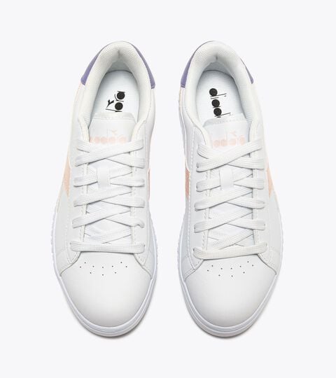 GAME STEP SKIN GS, WHT/DAYBREAK/MANGANO CALCITE Sports shoes - Youth - 8-16 years old GAME STEP SKIN GS WHT/DAYBREAK/MANGANO CALCITE - Diadora