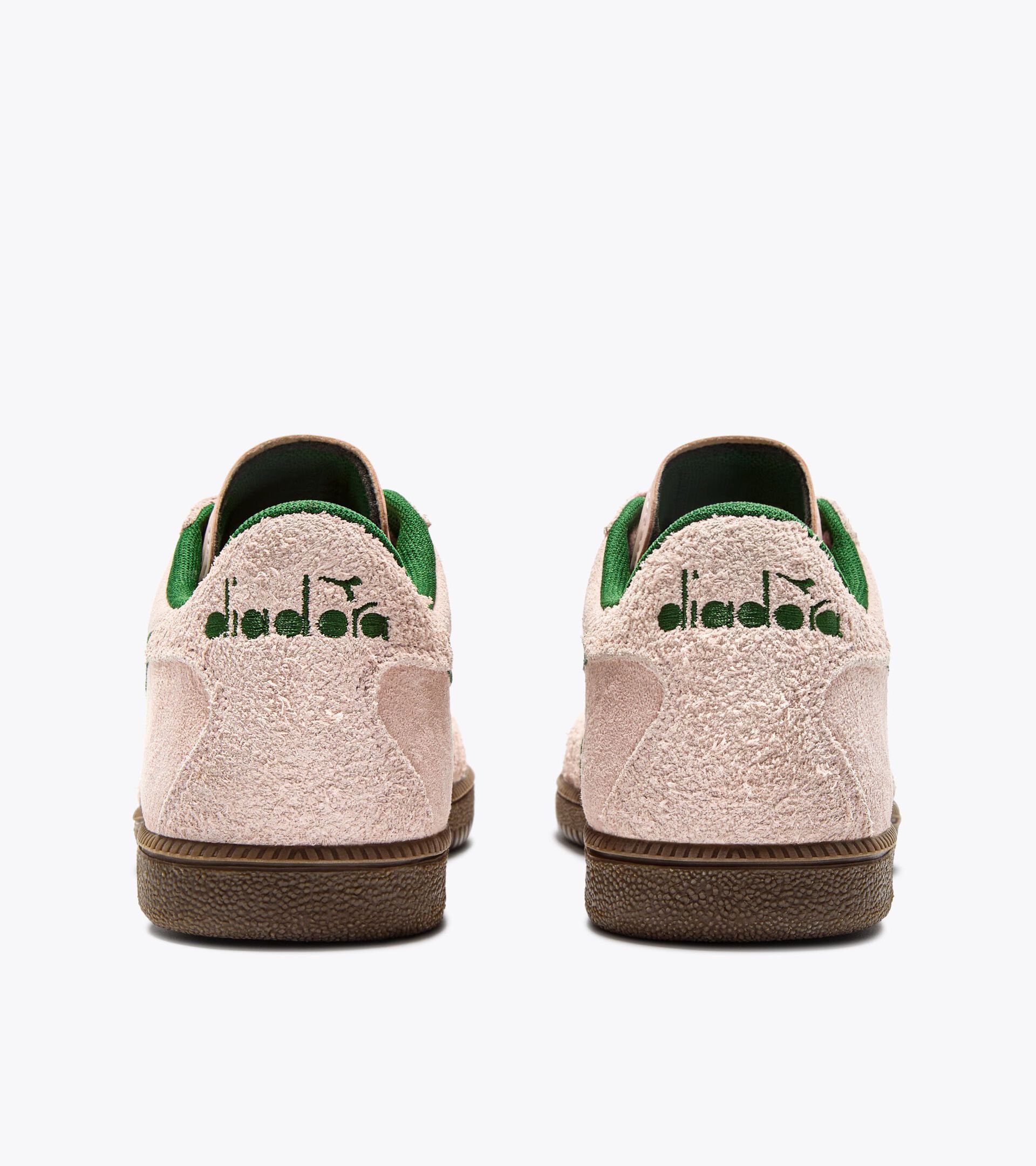 Sneakers - All-Gender TRAINER HAIRY PINK SAND (50034) - Diadora