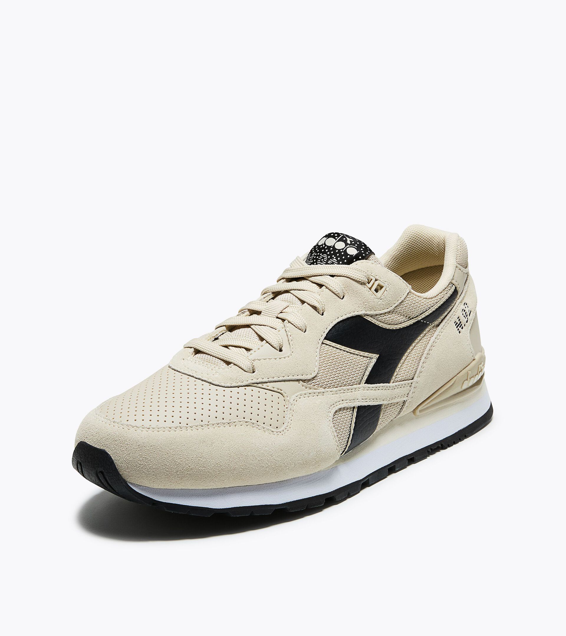 Zapatilla deportiva - Para todos los g&eacute;neros N.92 ADVANCE GRIS AVENA - Diadora