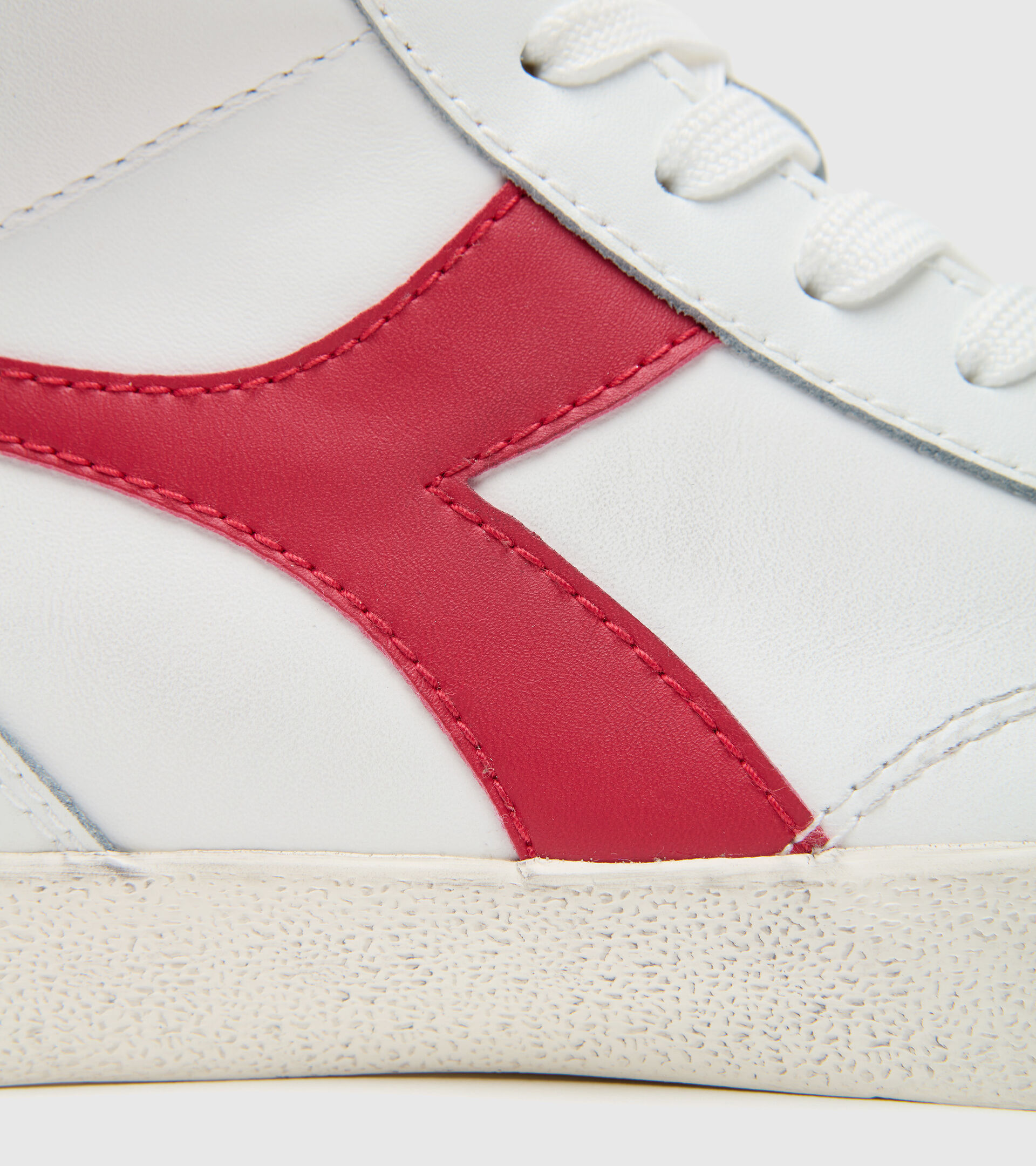 Footwear Sportswear UNISEX MELODY MID LEATHER DIRTY WHITE/TANGO RED Diadora