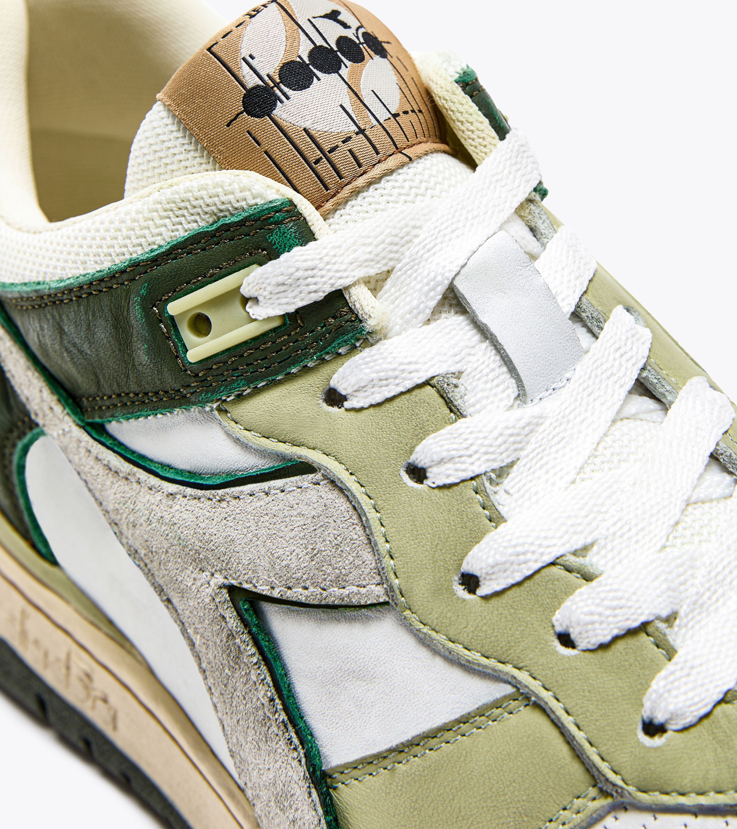 Diadora heritage on sale green
