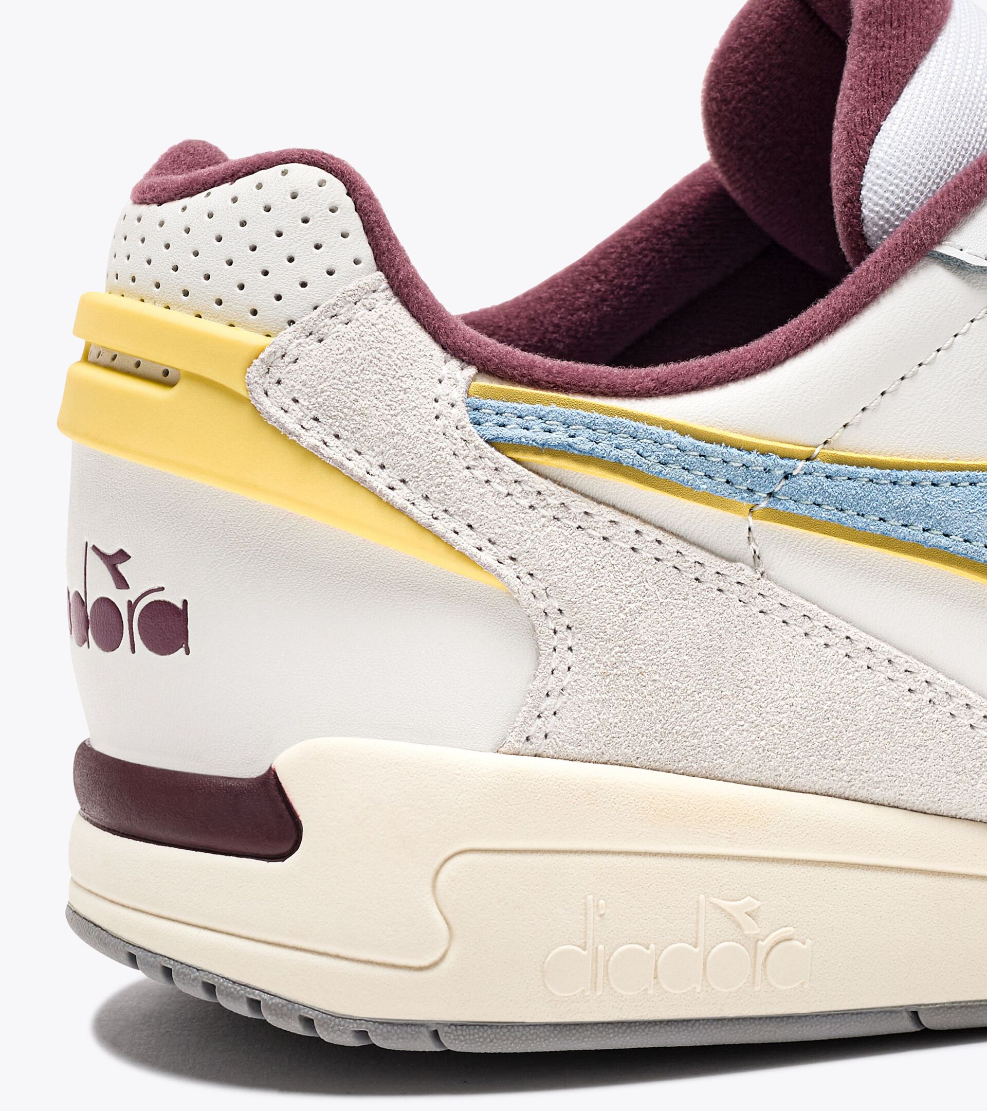 Sporty sneakers - All-Gender WINNER SL SUPER WHITE/DREAM BLUE - Diadora