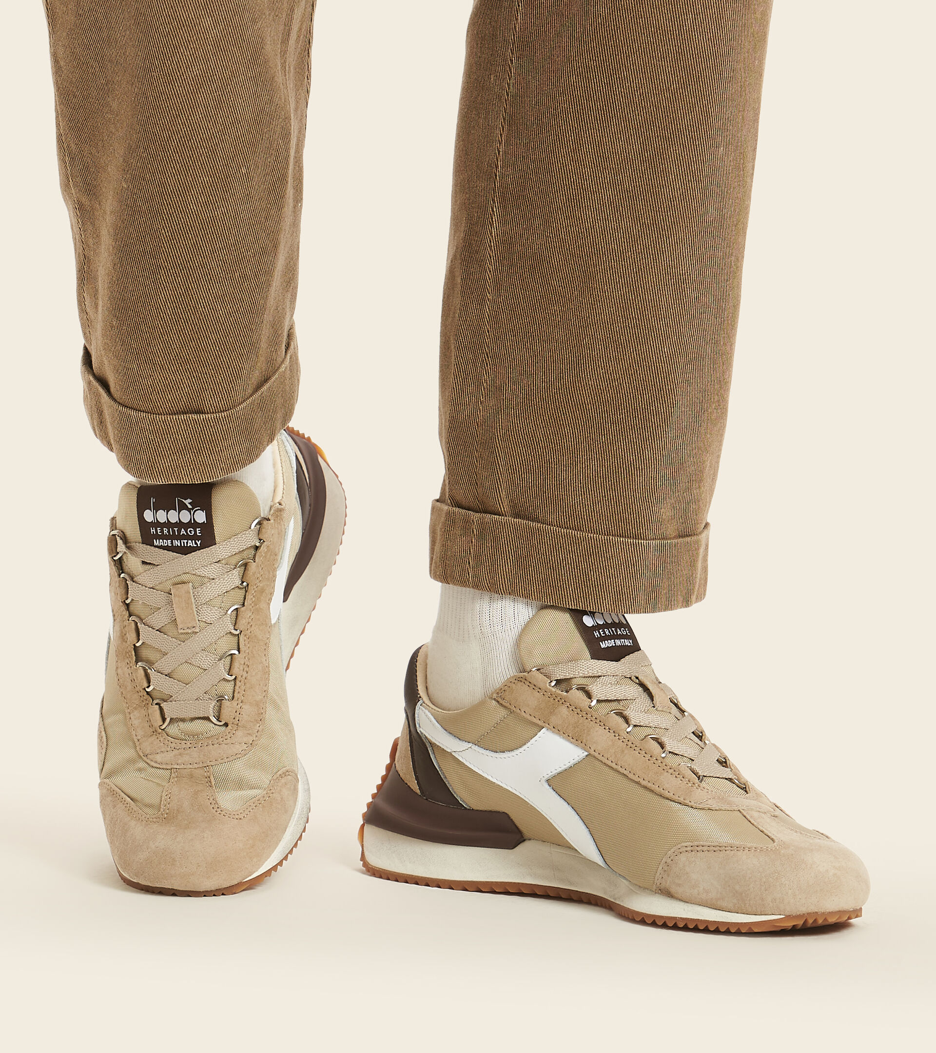 Footwear Heritage UNISEX EQUIPE MAD ITALIA NUBUCK SW BEIGE SAFARI Diadora
