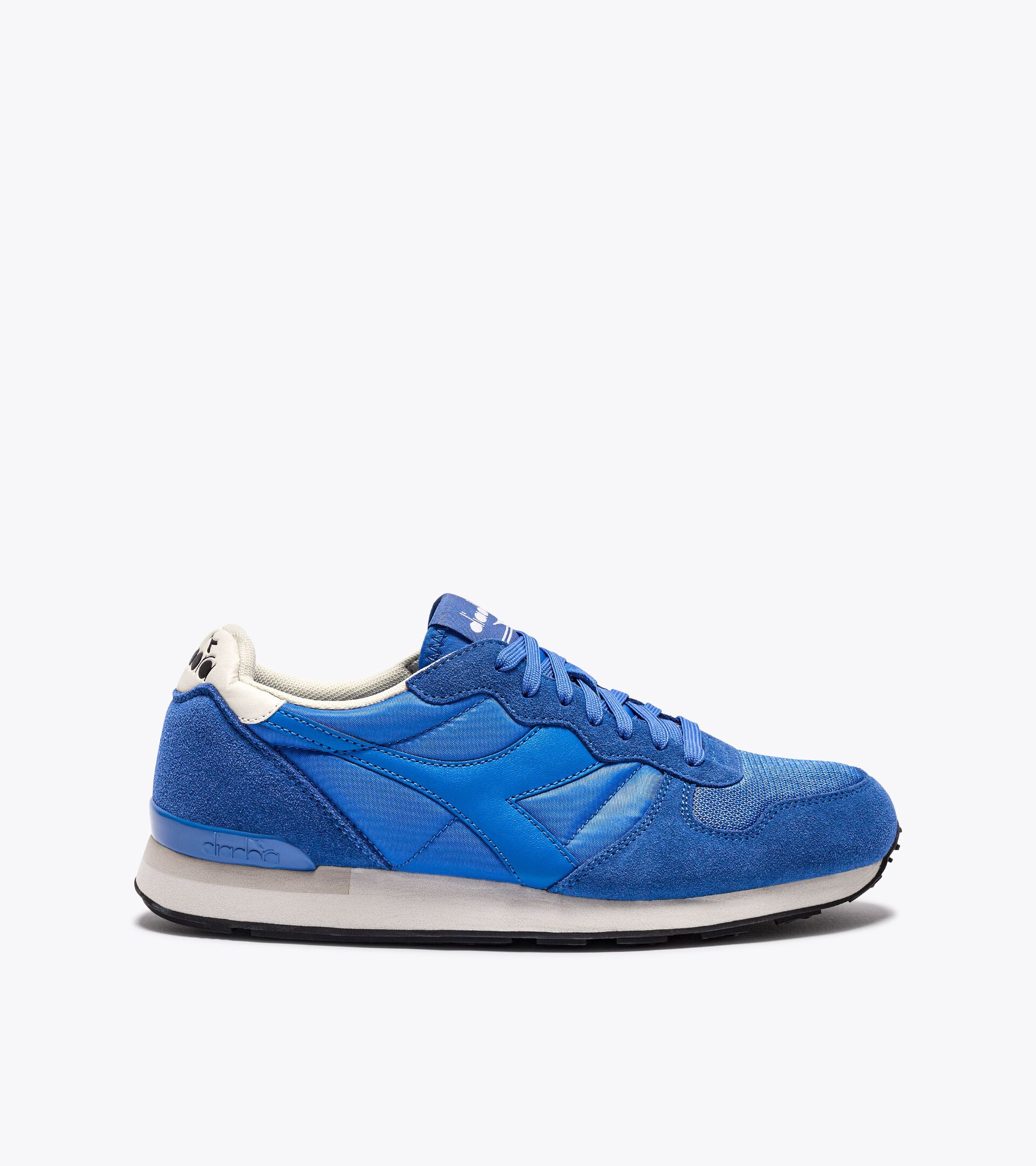 Sporty sneakers - All-Gender CAMARO OPTICAL WHITE/DEJA VU BLUE - Diadora