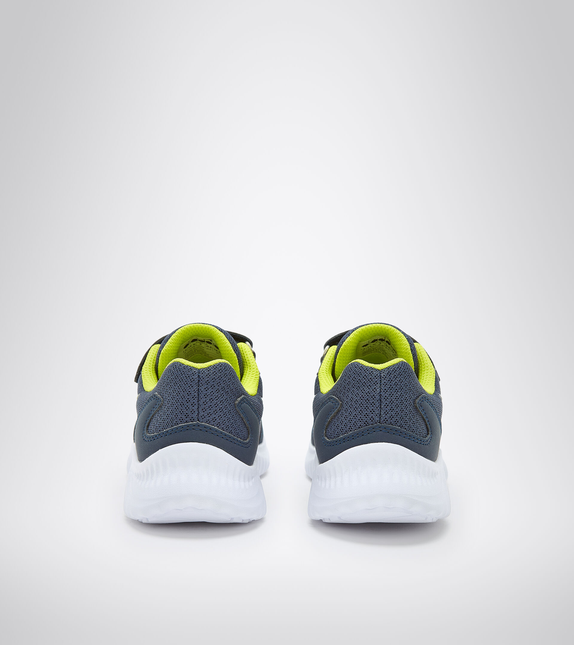 Chaussures de running Junior avec Velcro®- Unisexe ROBIN 3 JR V NOIR IRIS/SOURCES SULFUREUSES - Diadora