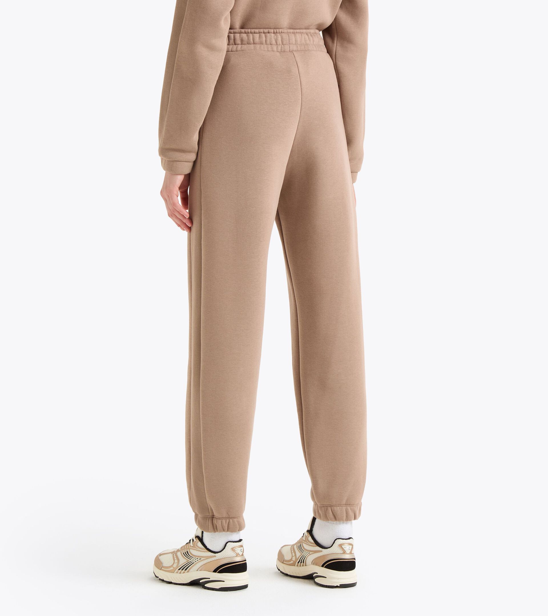 Fleece sweatpants - Adjustable fit -  Women’s
 L. PANTS ATHL. LOGO LIGHT BROWN HAZELNUT - Diadora