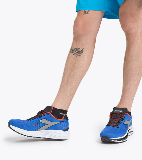 MYTHOS BLUSHIELD 7 VORTICE, TURC MER BLEU/NOIR/ARGENT DD Chaussures de running - Homme MYTHOS BLUSHIELD 7 VORTICE TURC MER BLEU/NOIR/ARGENT DD - Diadora