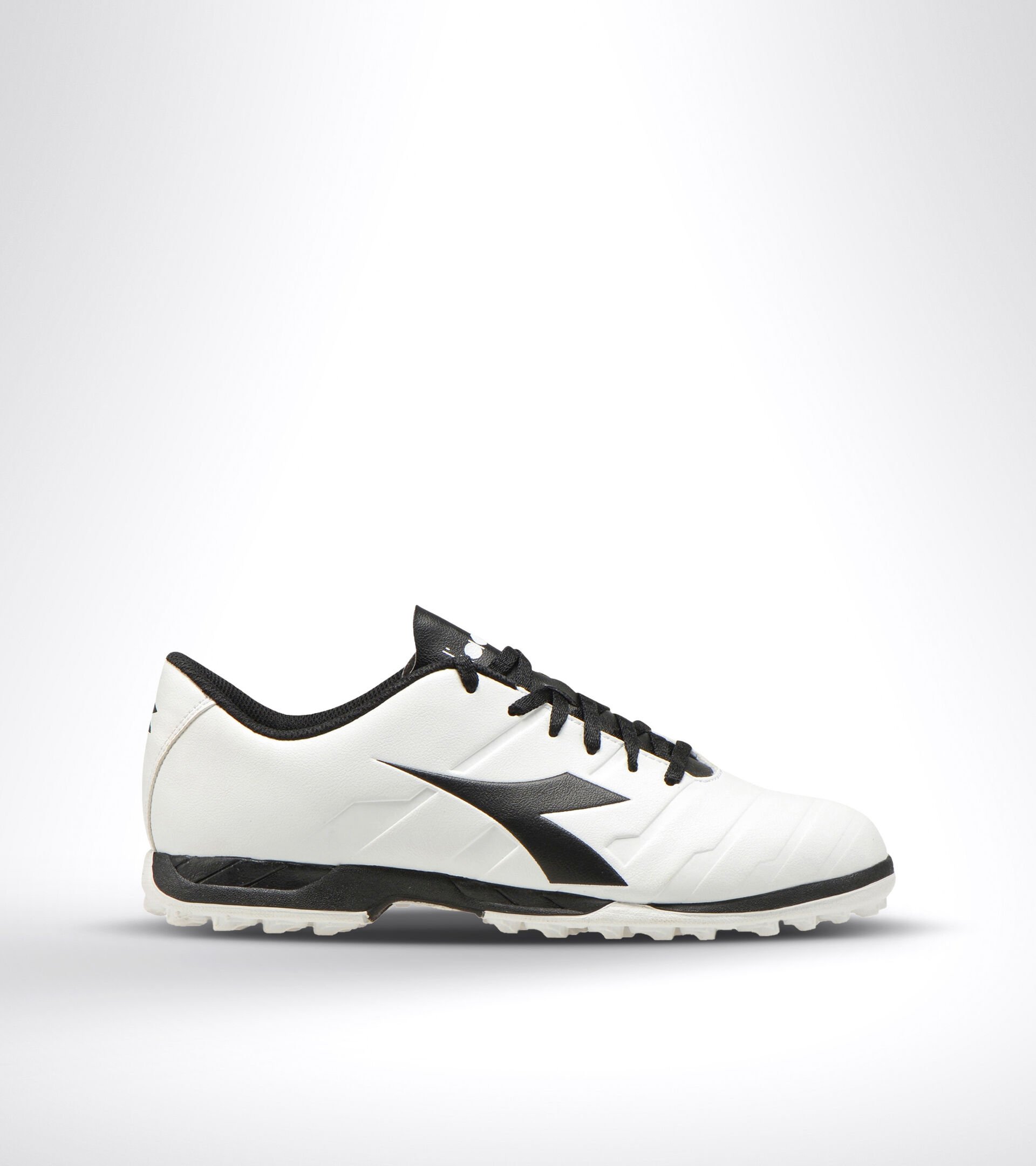 Chaussures de football pour terrains durs ou gazon synthétique PICHICHI 3 TF BLANC/NOIR (C0351). - Diadora