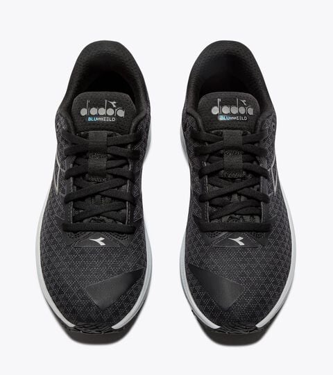 MYTHOS BLUSHIELD 10 VORTICE HIP W, NEGRO/GRIS GLACIAR Zapatilla de running con detalles reflectantes - Amortiguación y protección - Mujer MYTHOS BLUSHIELD 10 VORTICE HIP W NEGRO/GRIS GLACIAR - Diadora