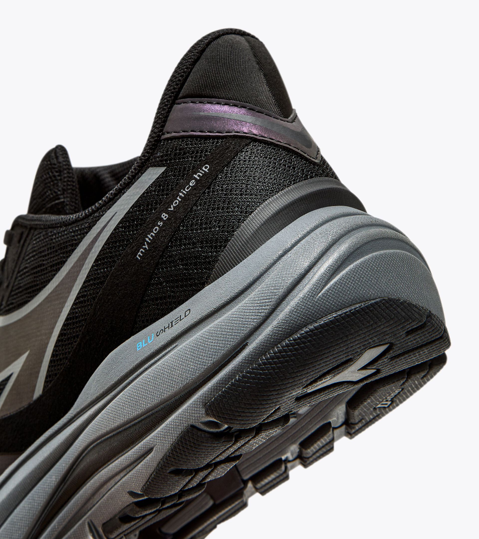 Chaussures de running - Homme MYTHOS BLUSHIELD 8 VORTICE HIP NOIR/GRIS ACIER - Diadora