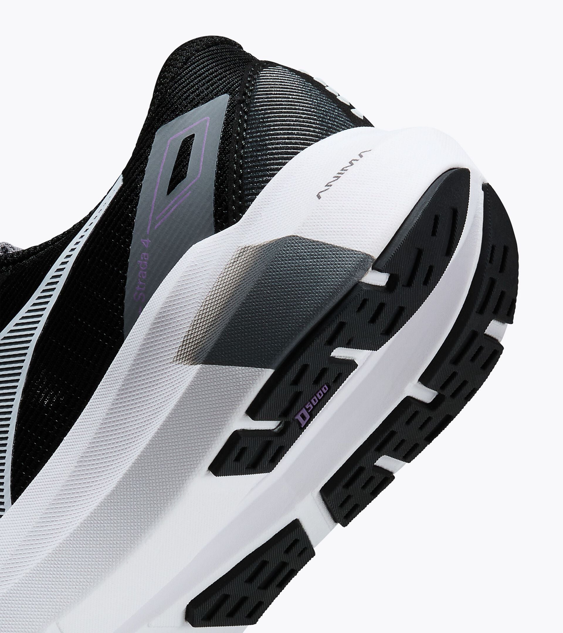 Neutral Running Shoe - Women&rsquo;s STRADA 4 W BLACK/WHITE (C7406) - Diadora