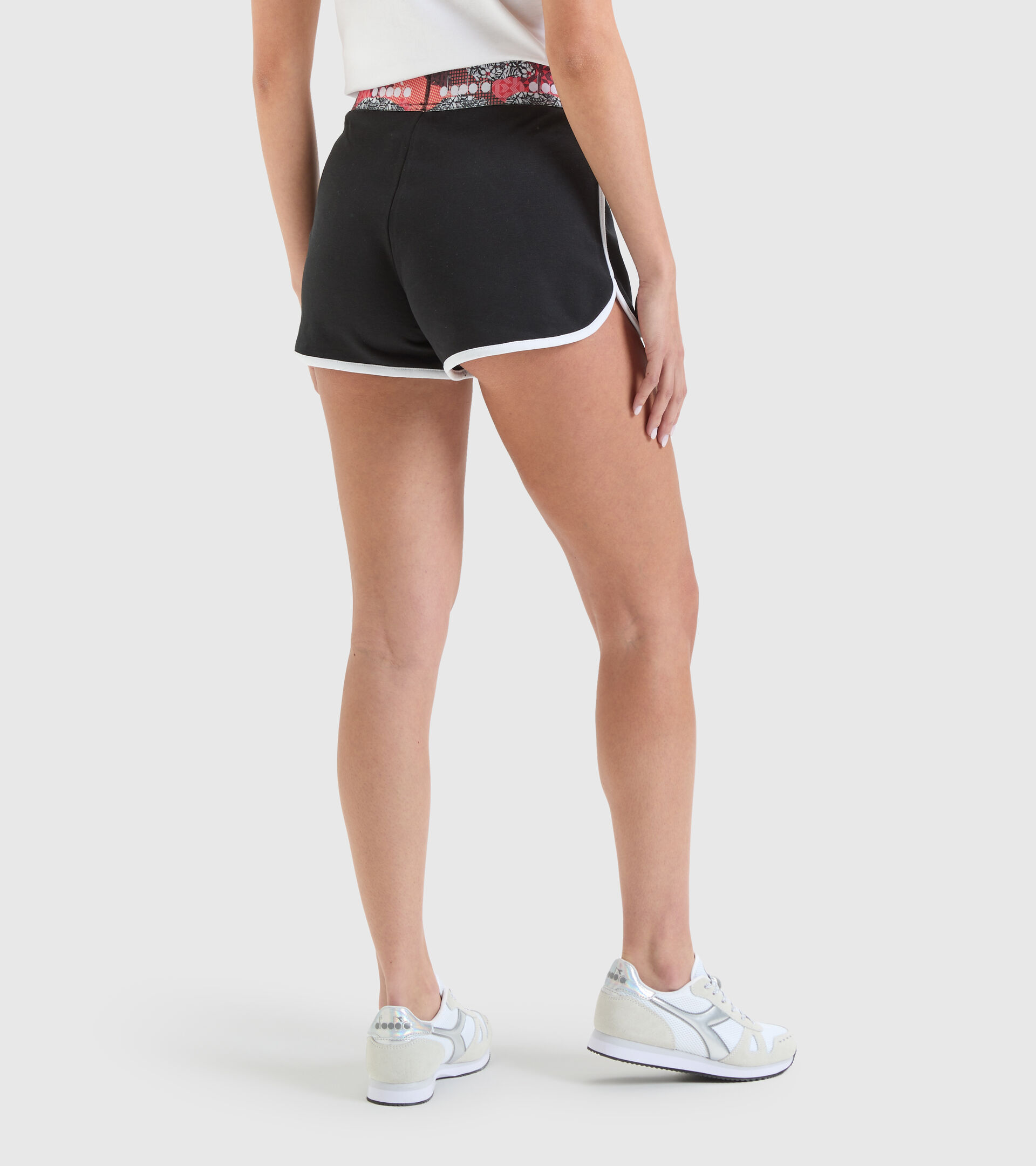 Sportliche Baumwoll-Shorts - Damen L. SHORT FLOSS SCHWARZ - Diadora