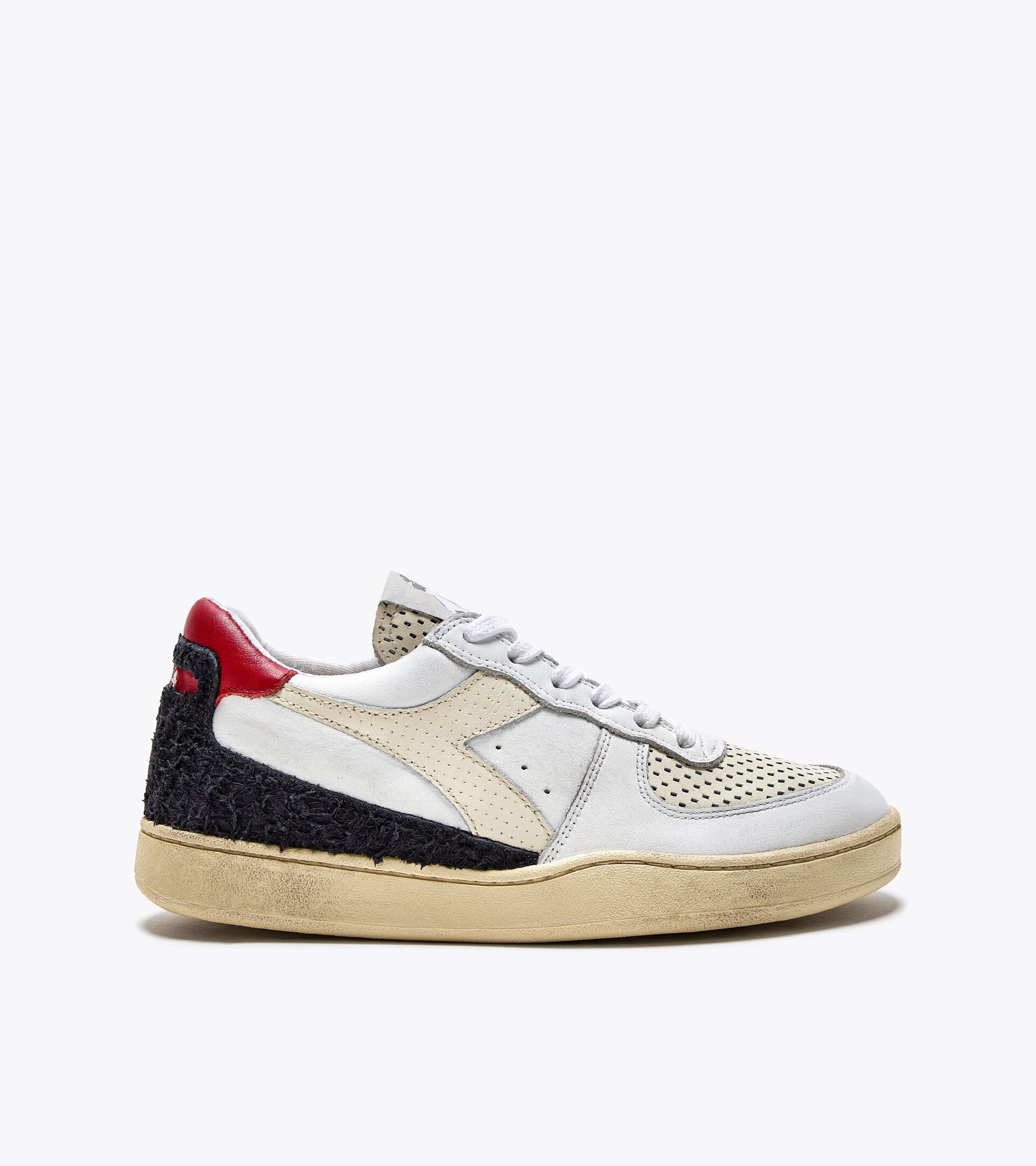 Chaussures Heritage - Made in Italy - Gender neutral MI BASKET LOW PUNCHED ITA X DINO MENEGHIN BLANCHE - Diadora
