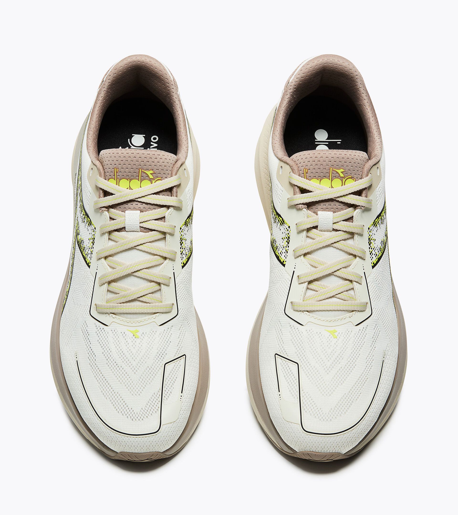 Running shoe - Stability and protection - Men&rsquo;s MYTHOS BLUSHIELD VIGORE V SNOW WHITE /ALMOND MILK - Diadora