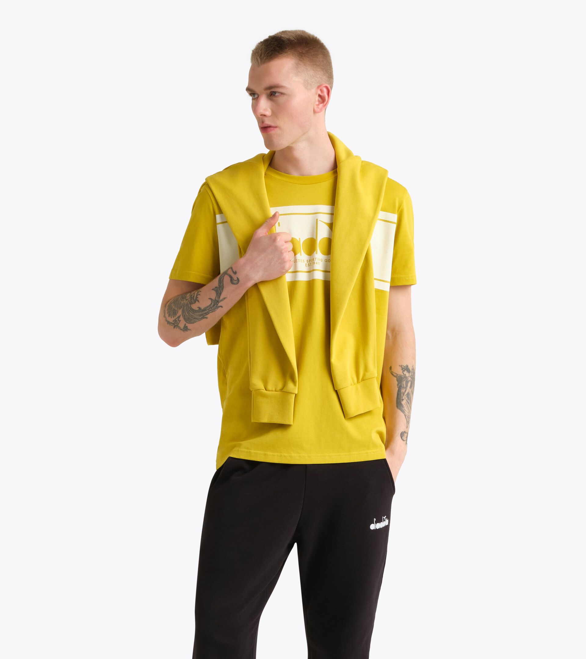 T-shirt - All-Gender
 T-SHIRT SS LOGO YELLOW BALL - Diadora