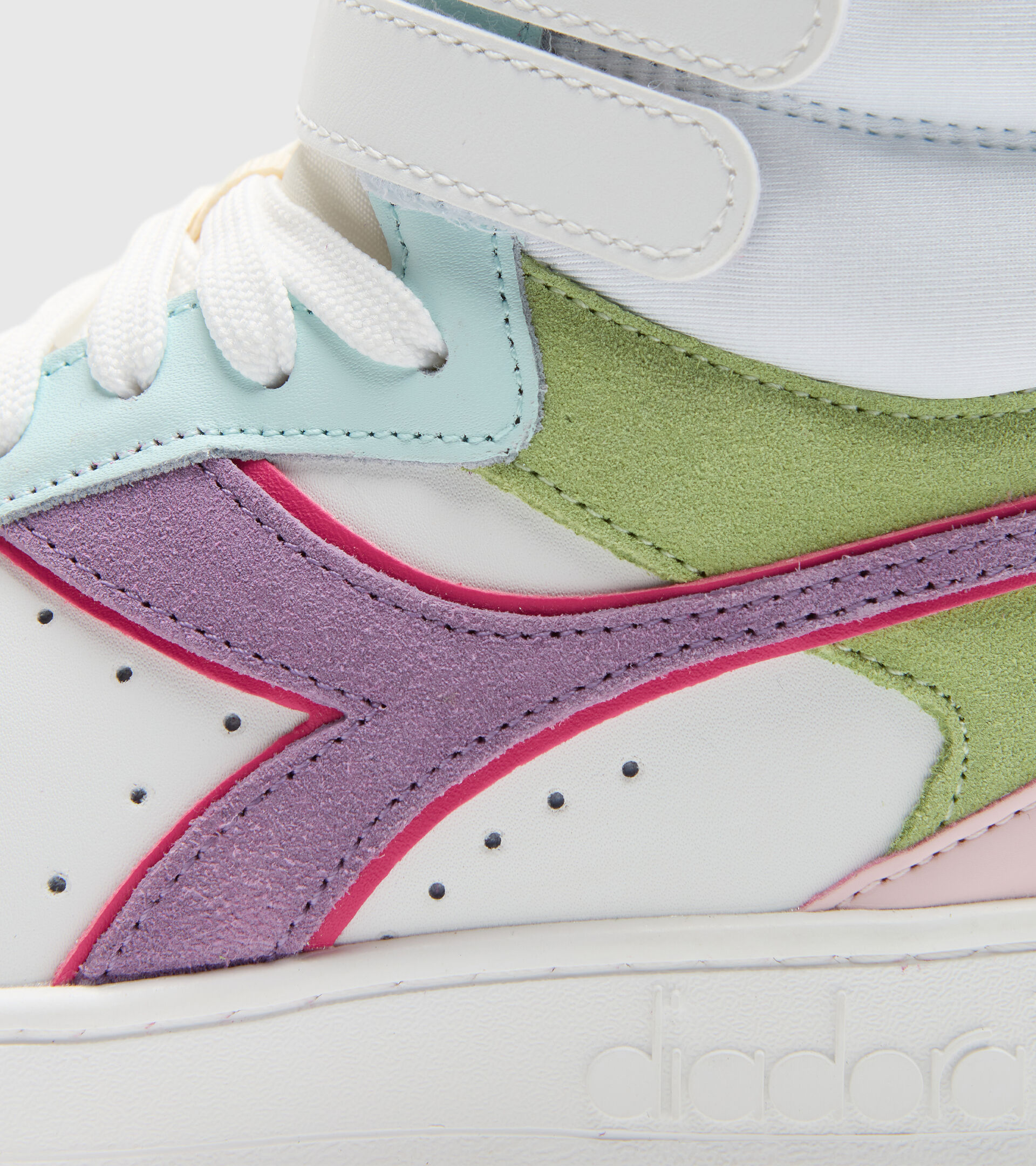 Sports shoes - Women MAGIC BASKET MID WN WHITE/POTPOURRI/BLUE GRASS - Diadora