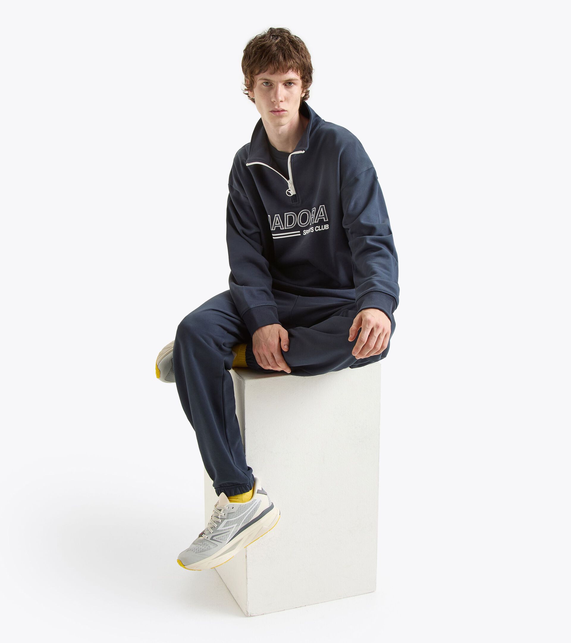 Legacy sweatshirt with a comfort fit - Made in Italy - All-Gender
 SWEATSHIRT 1/2 ZIP LEGACY BLUE DENIM - Diadora