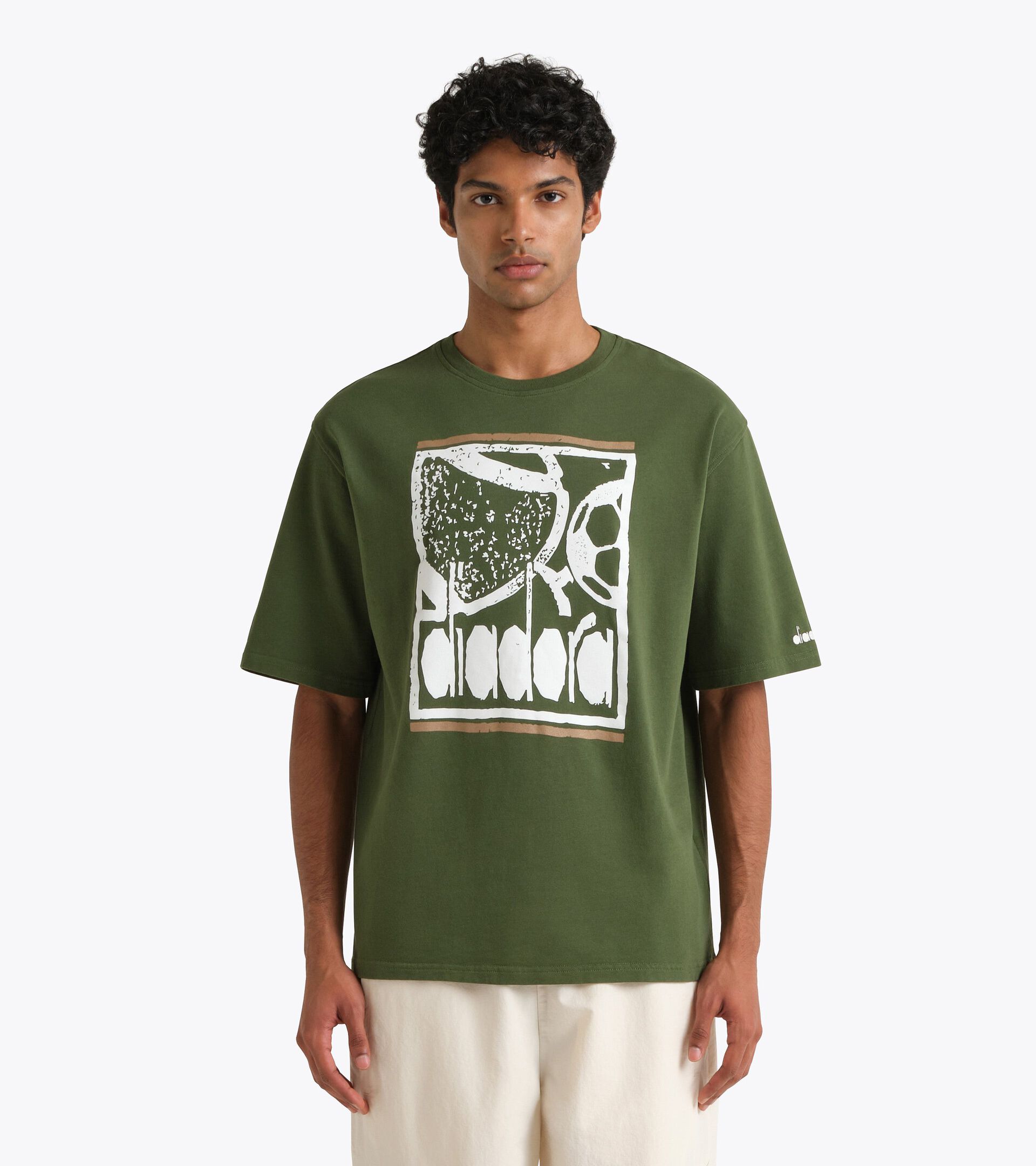 T-shirt Legacy - Made In Italy - Per ogni genere
 T-SHIRT SS LEGACY I VERDE BOTANICO - Diadora