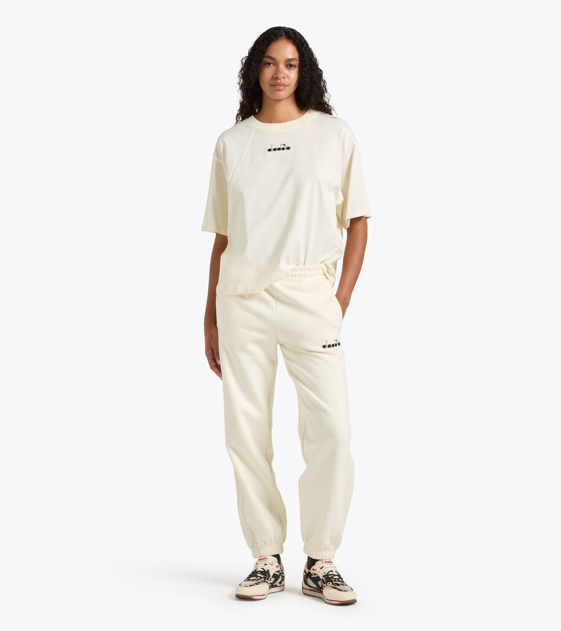 Short-sleeved T-shirt - Regular fit - Women's L. T-SHIRT SS LOGO WHISPER WHITE - Diadora