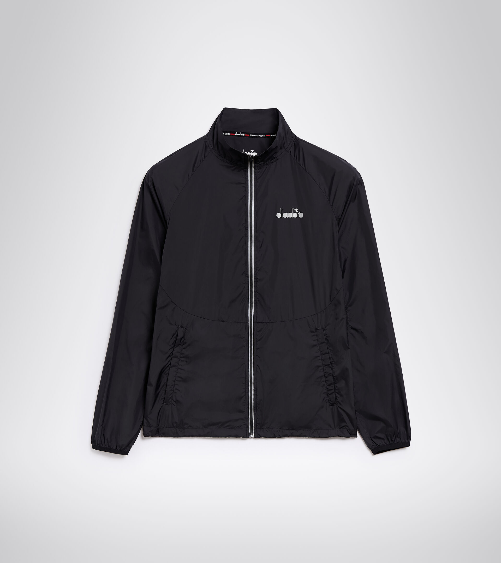Diadora Windbreaker With Packable Hoodie, Men's Fashion, Coats, Jackets