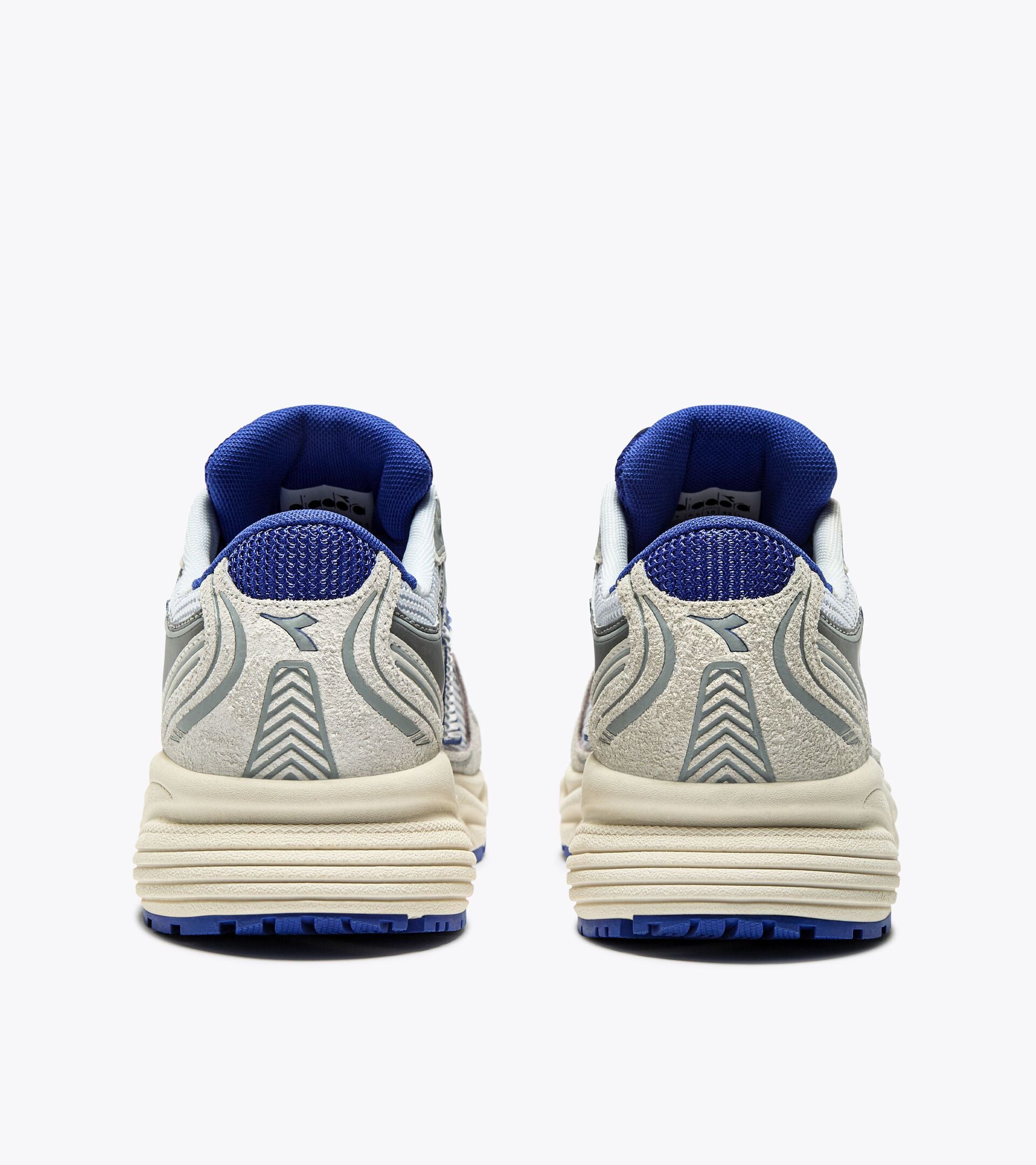 Sports sneakers - All-Gender
 MYTHOS STAR VIOLET ASIA/WHITE - Diadora