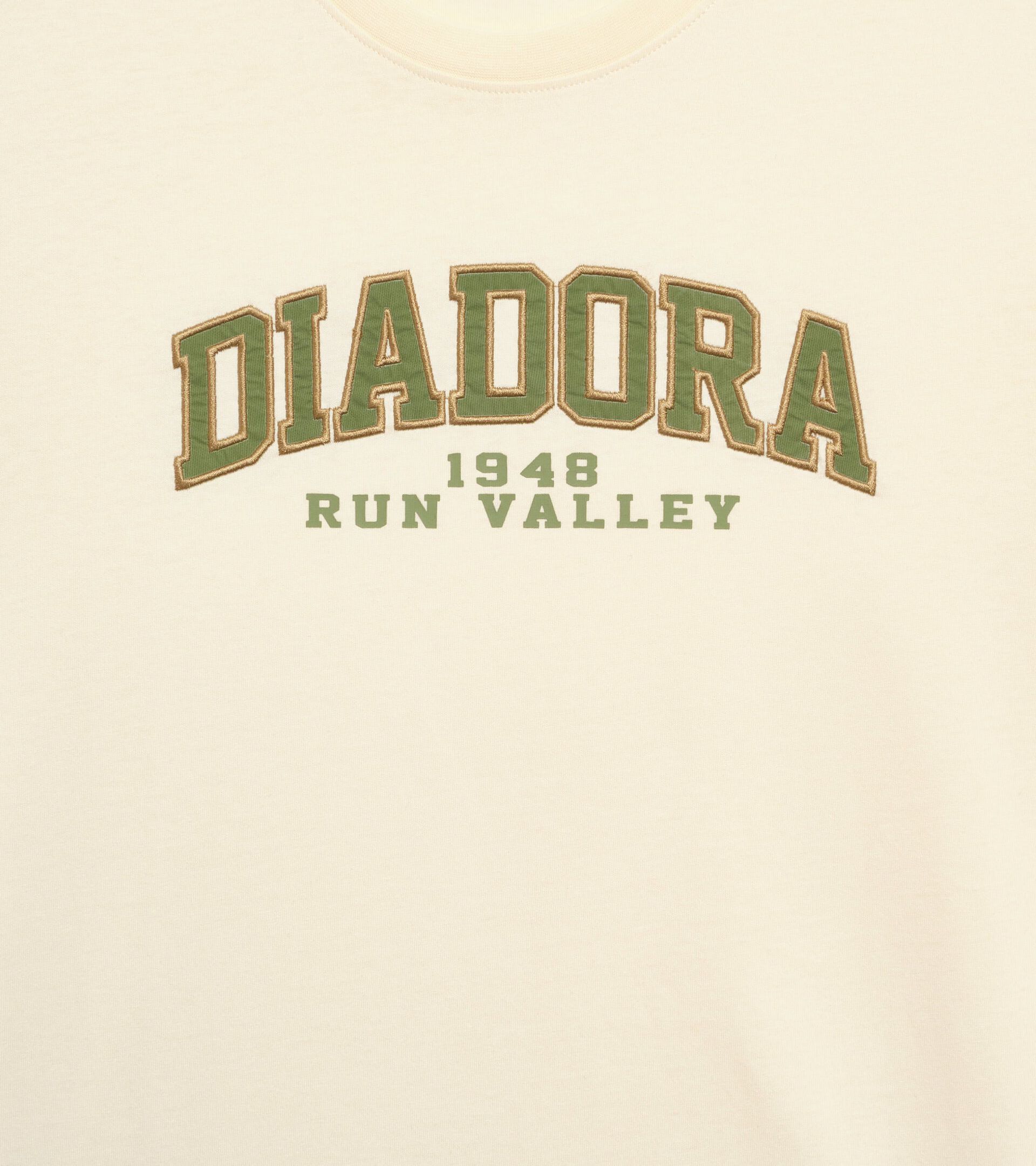 Camiseta de algod&oacute;n grueso - Run Valley - Para todos los g&eacute;neros
 T-SHIRT SS RUN VALLEY BLANCO INVIERNO - Diadora