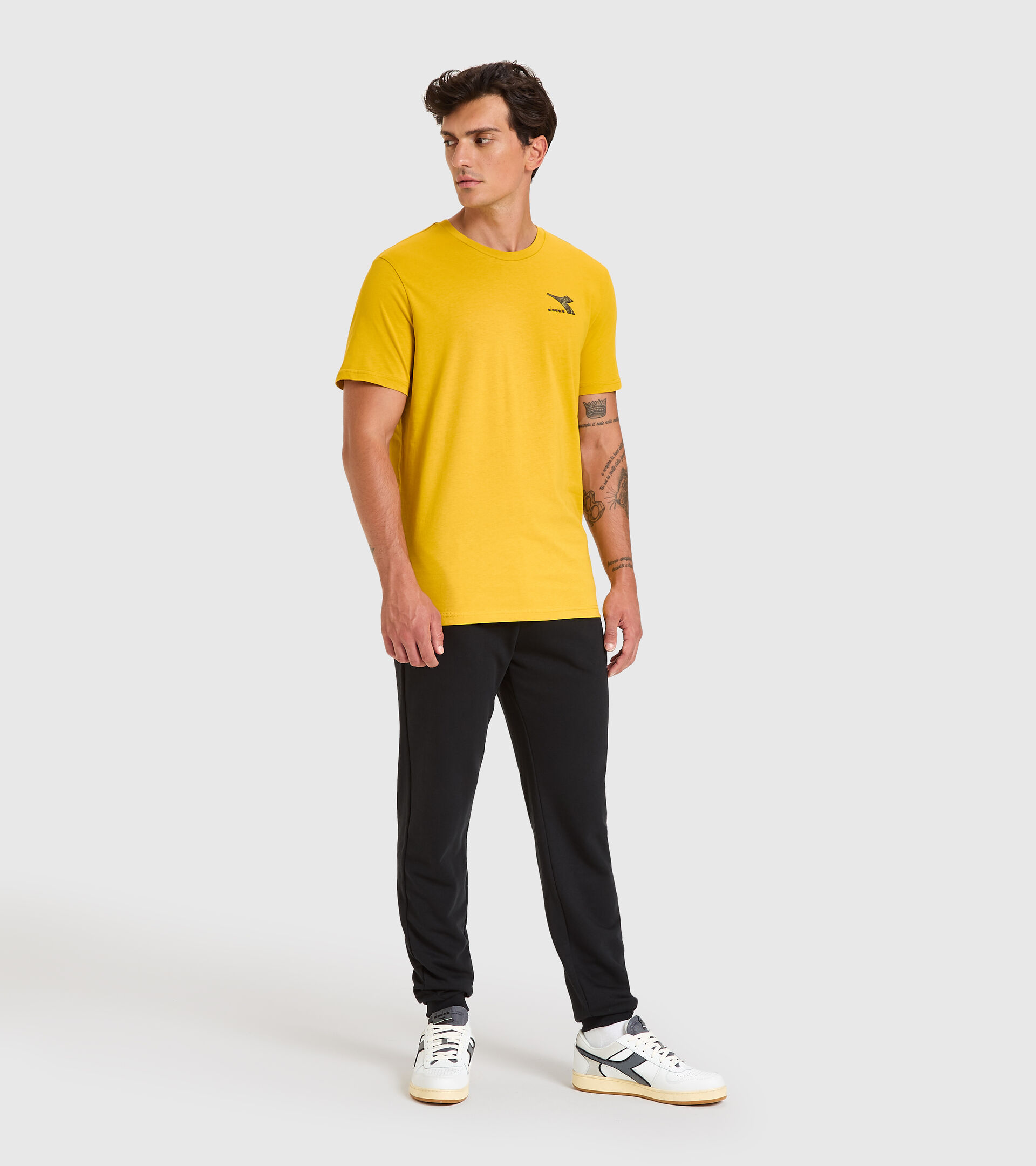 Camiseta - Hombre T-SHIRT SS CHROMIA OLIVO LEONADO - Diadora