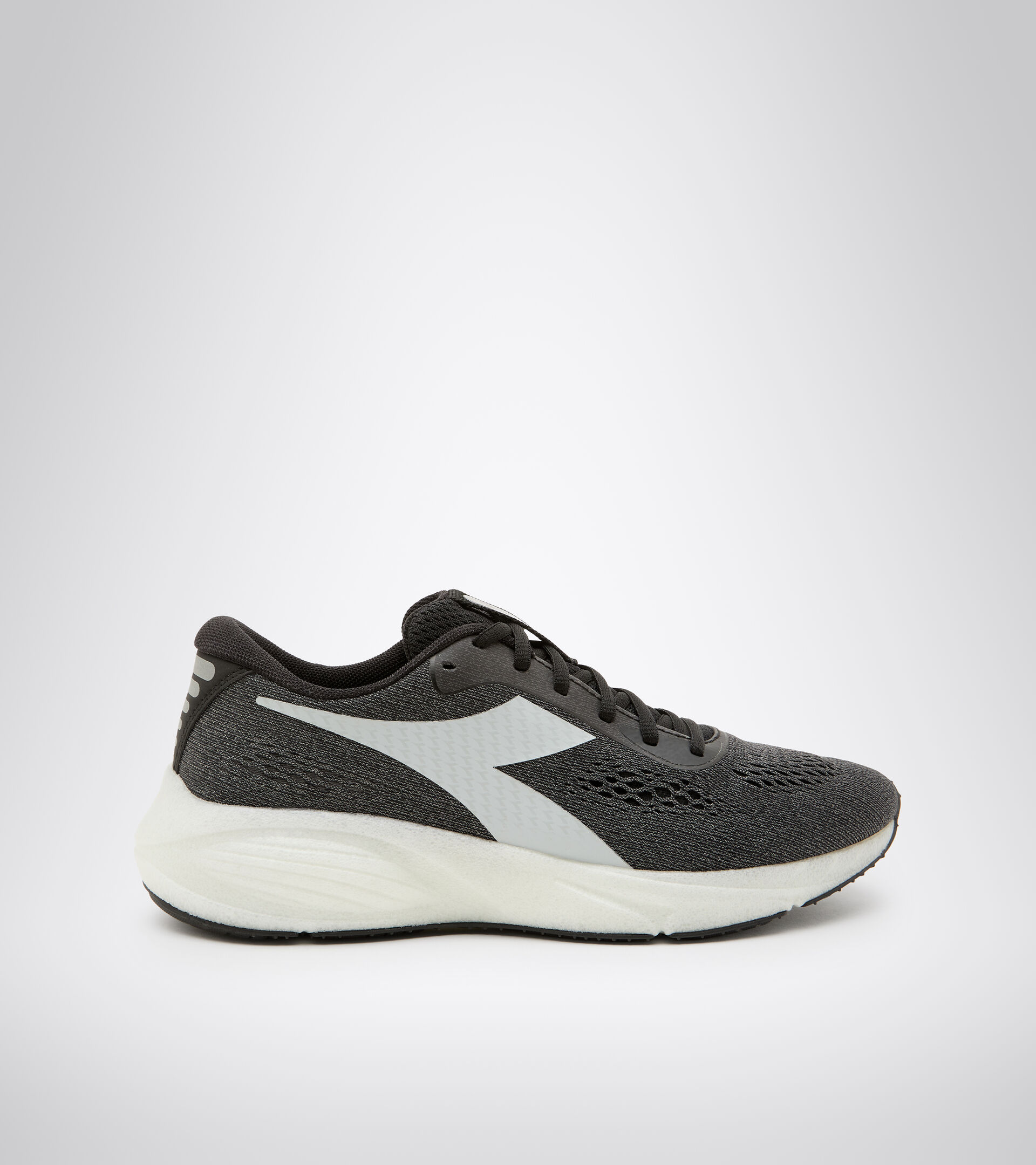 Running shoes - Men FRECCIA BLACK/STEEL GRAY/WHITE - Diadora