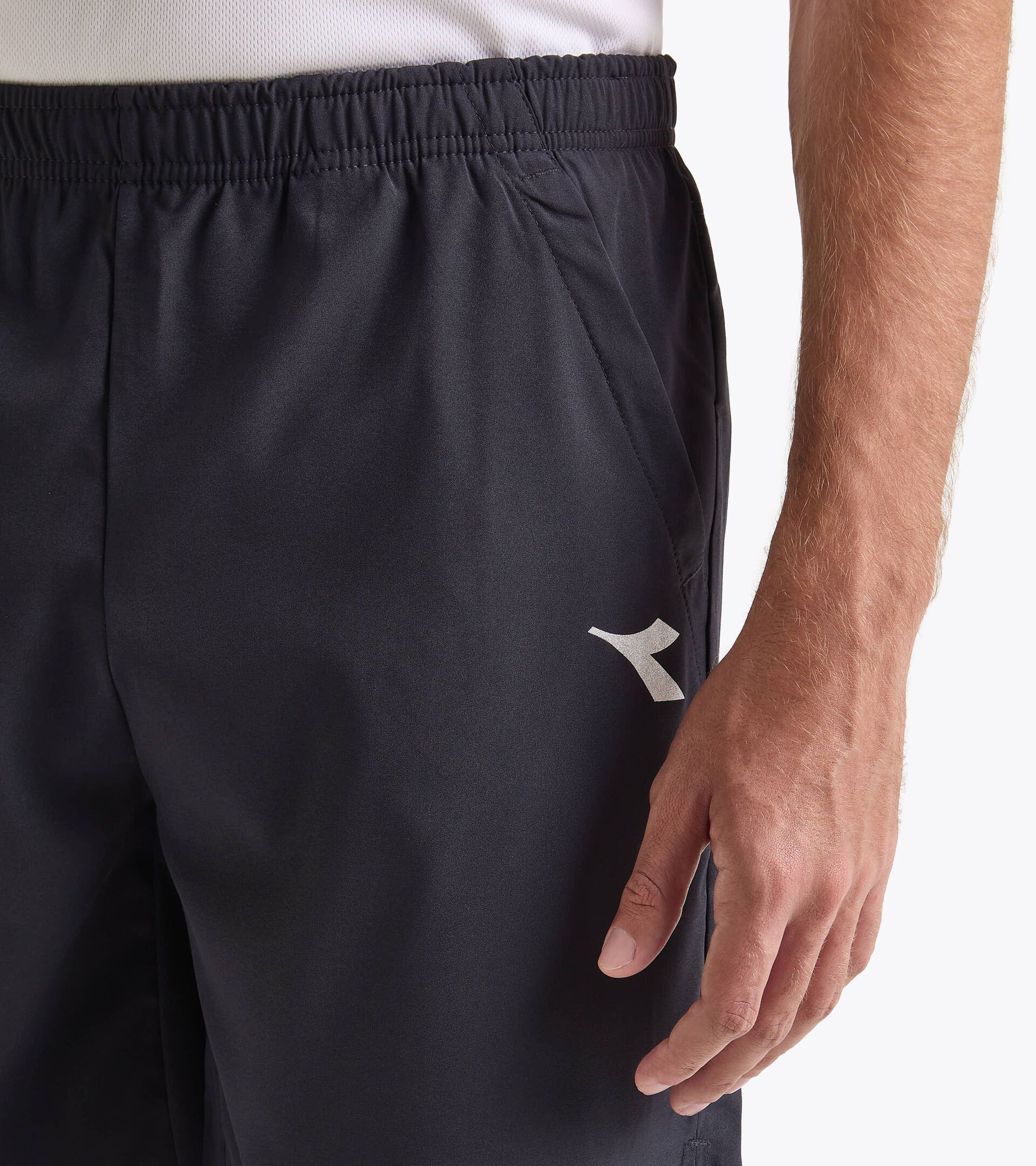 Bermuda de tenis - Hombre SHORT COURT HIERRO NUEVE - Diadora