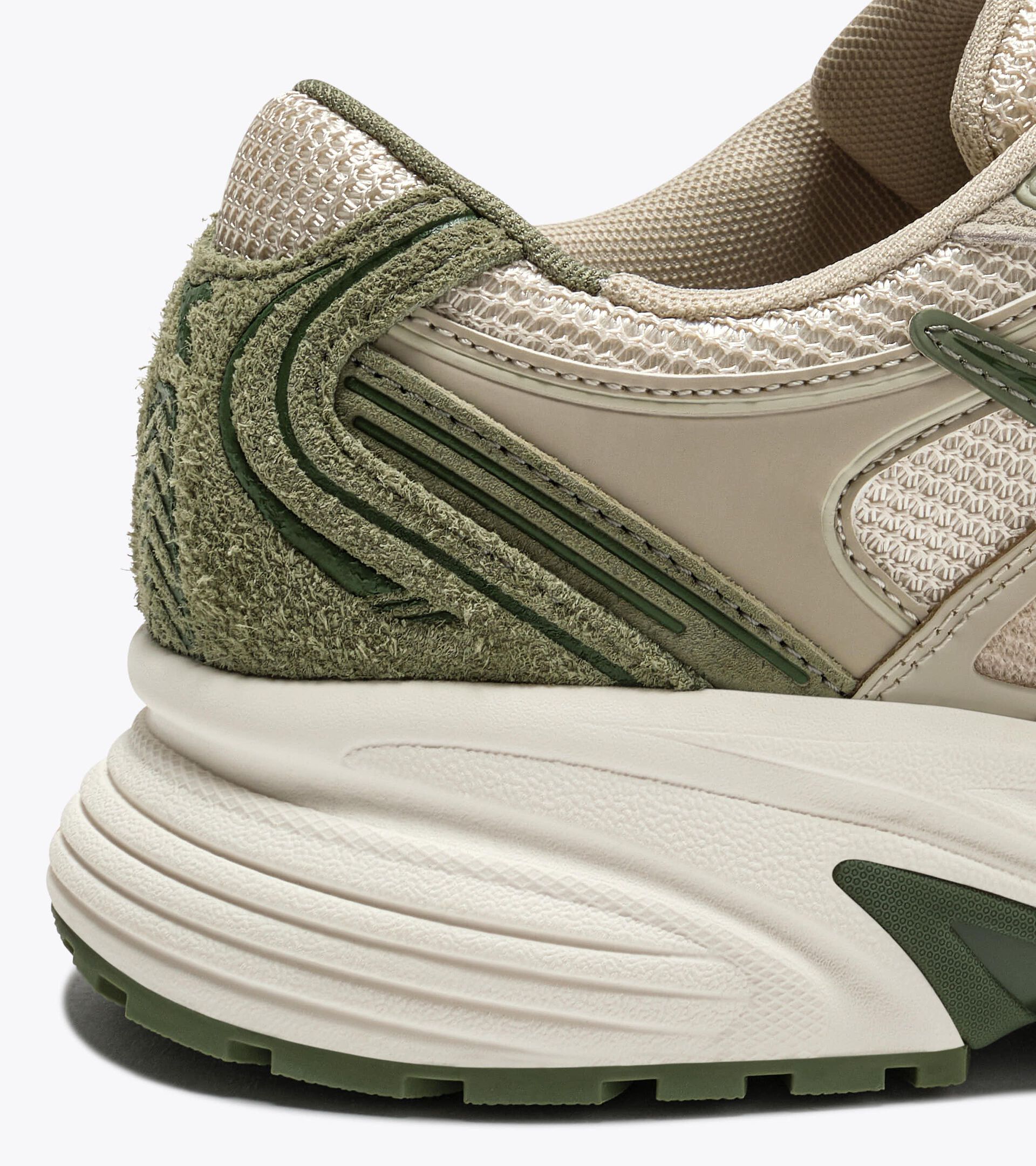 Sports sneakers - All-Gender MYTHOS STAR SILVER GREEN /BRONZE GREEN - Diadora